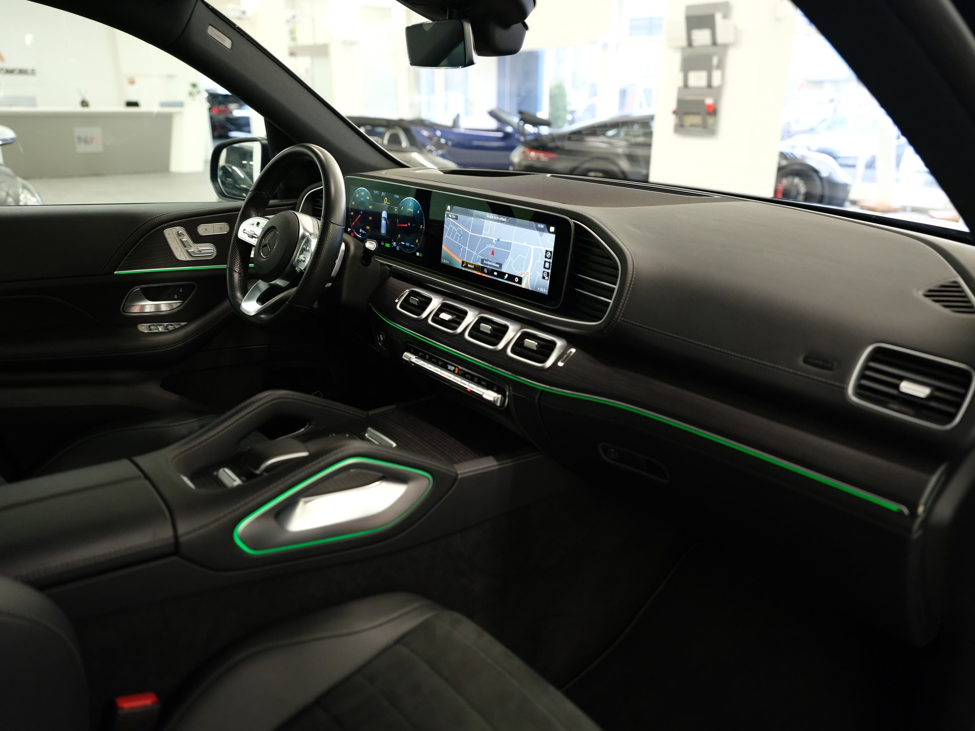 MERCEDES-BENZ GLE 300 d 4Matic AMG Line 9G-Tronic *Head-Up* *AMG Line Ausstattung* *Keyless-Go* *Memory-Paket*-image-17