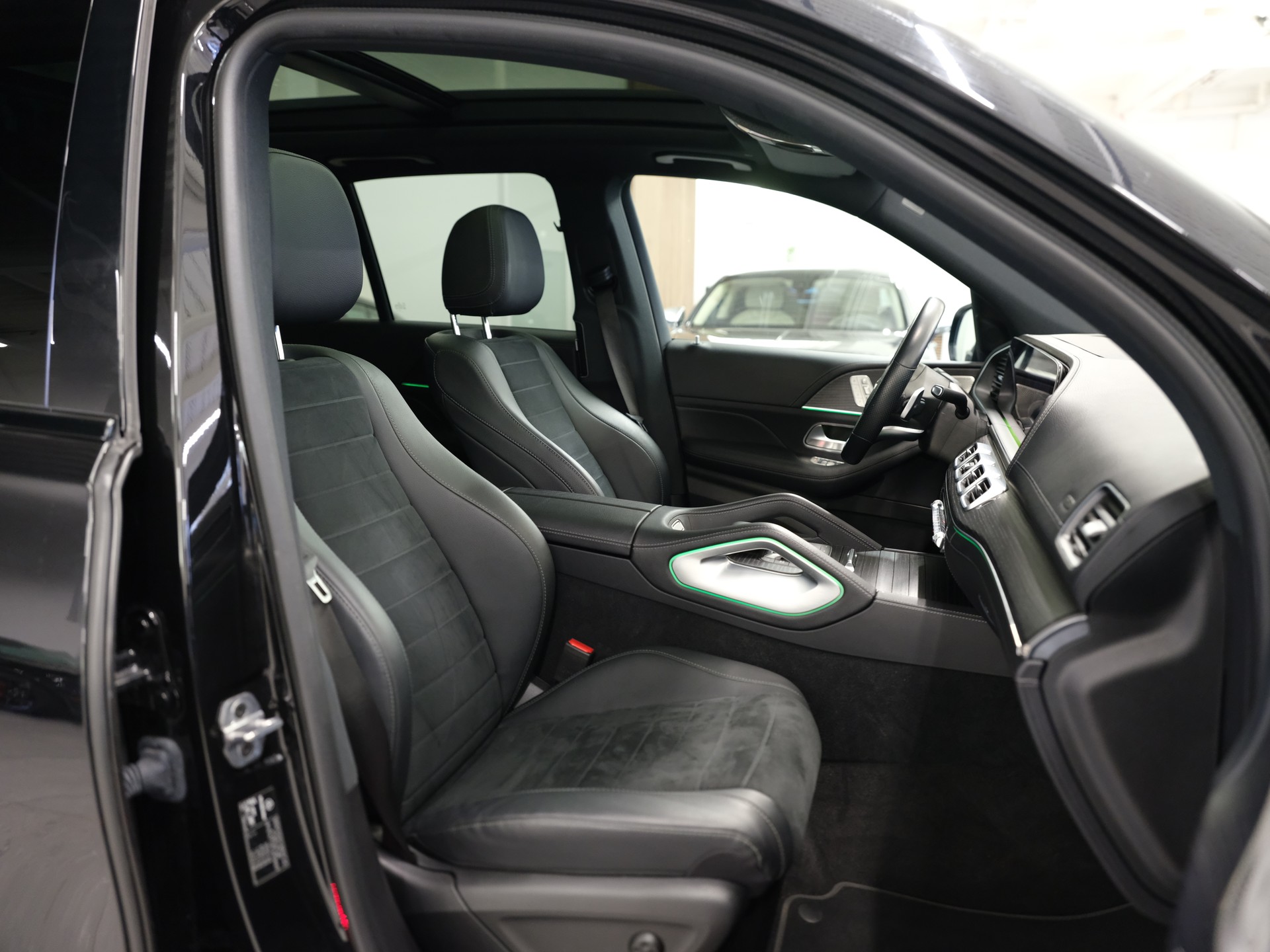 MERCEDES-BENZ GLE 300 d 4Matic AMG Line 9G-Tronic *Head-Up* *AMG Line Ausstattung* *Keyless-Go* *Memory-Paket*-image-18