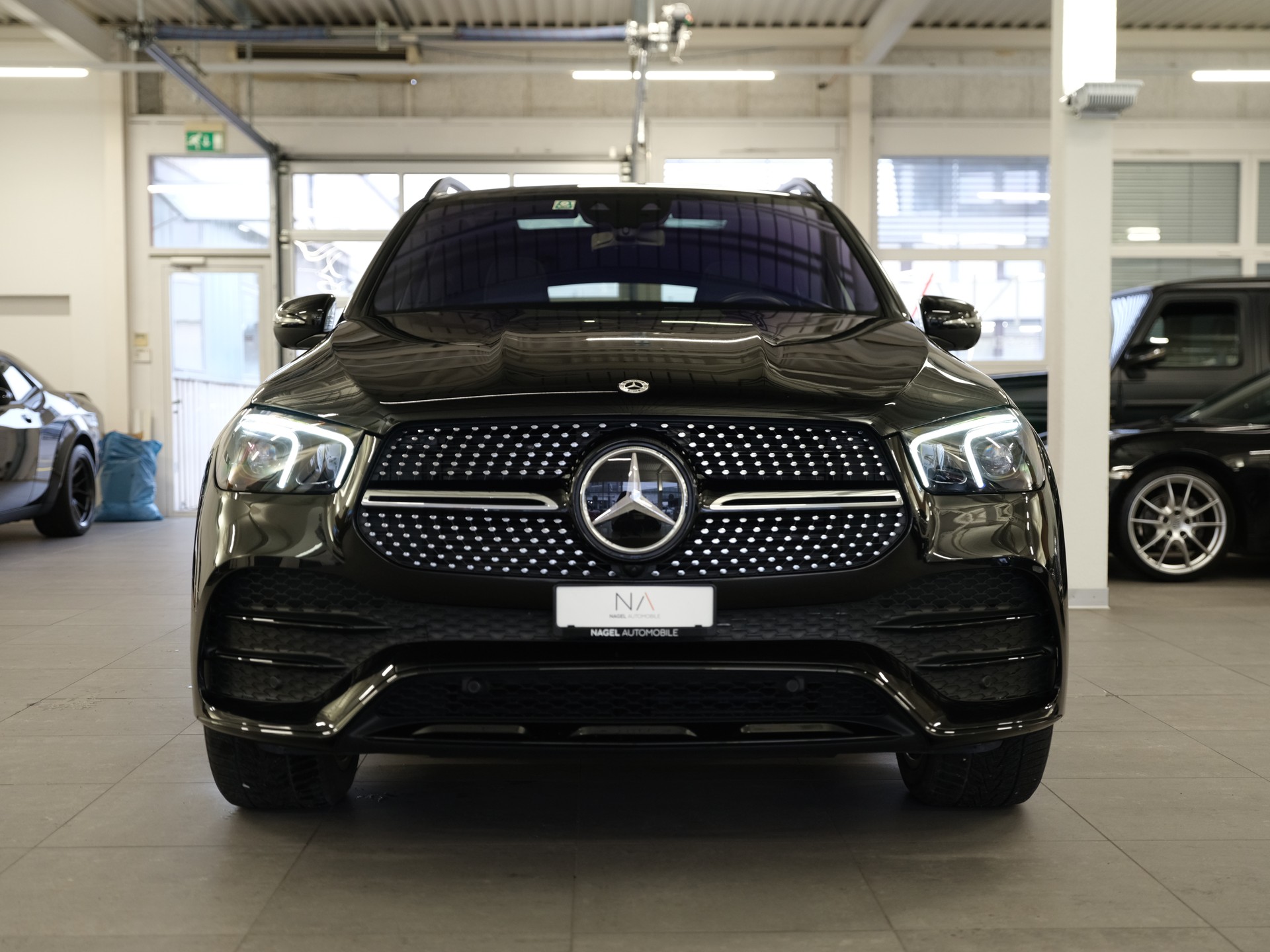 MERCEDES-BENZ GLE 300 d 4Matic AMG Line 9G-Tronic *Head-Up* *AMG Line Ausstattung* *Keyless-Go* *Memory-Paket*-showroom-element-2