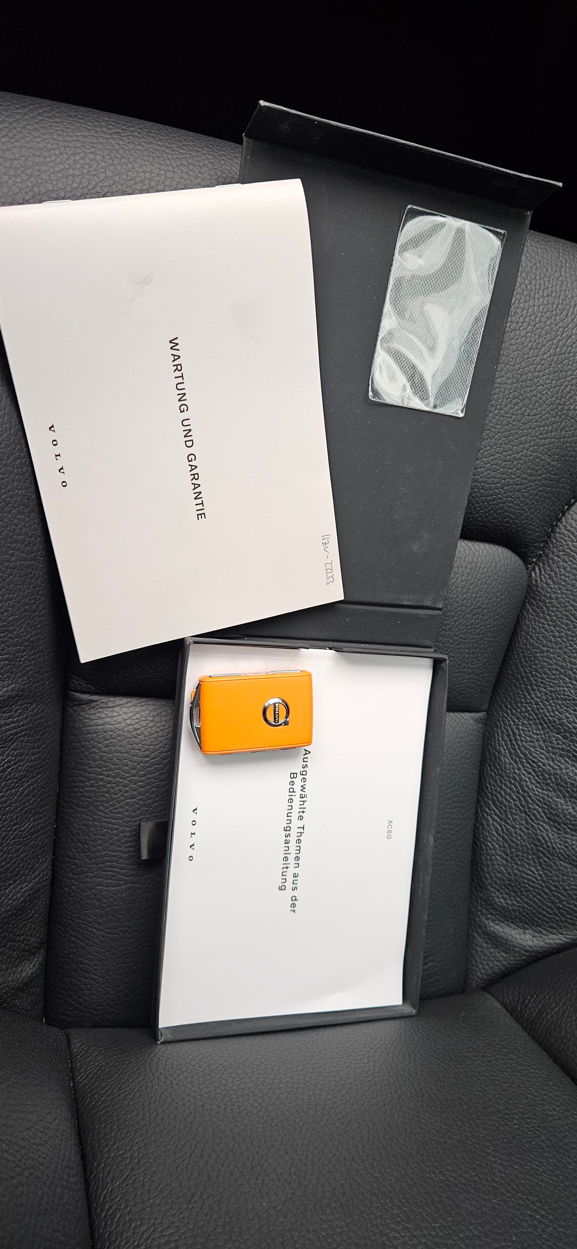 VOLVO XC60 B4 Diesel Mild Hybrid AWD Core Geartronic-image-14
