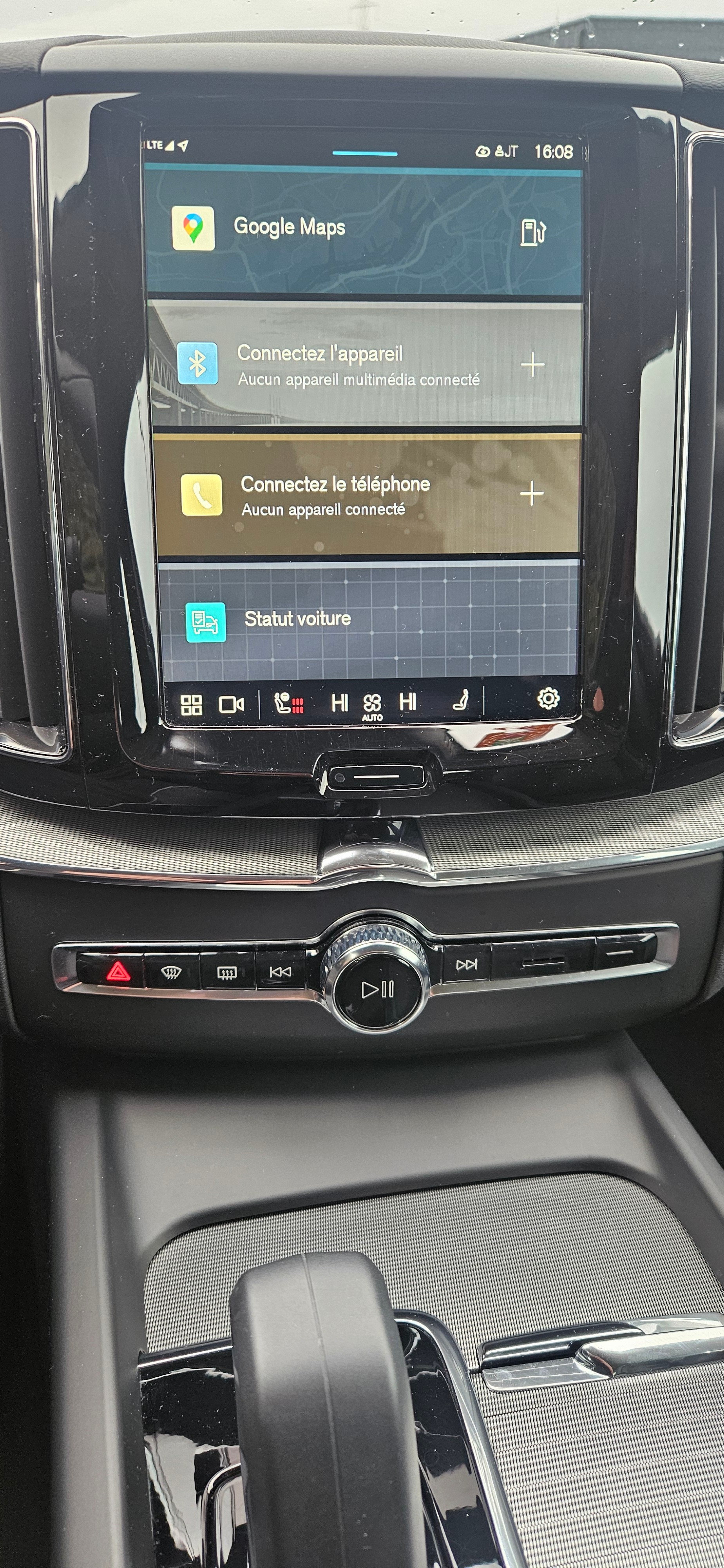 VOLVO XC60 B4 Diesel Mild Hybrid AWD Core Geartronic-image-7