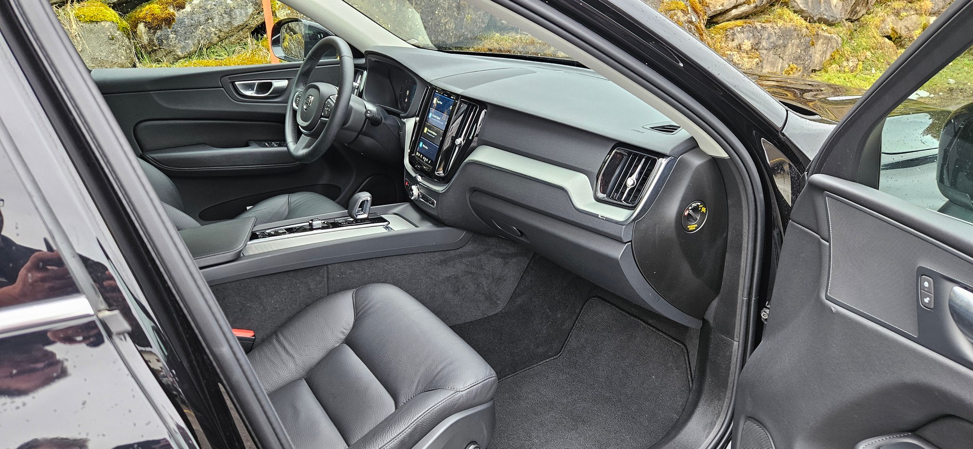 VOLVO XC60 B4 Diesel Mild Hybrid AWD Core Geartronic-showroom-element-3