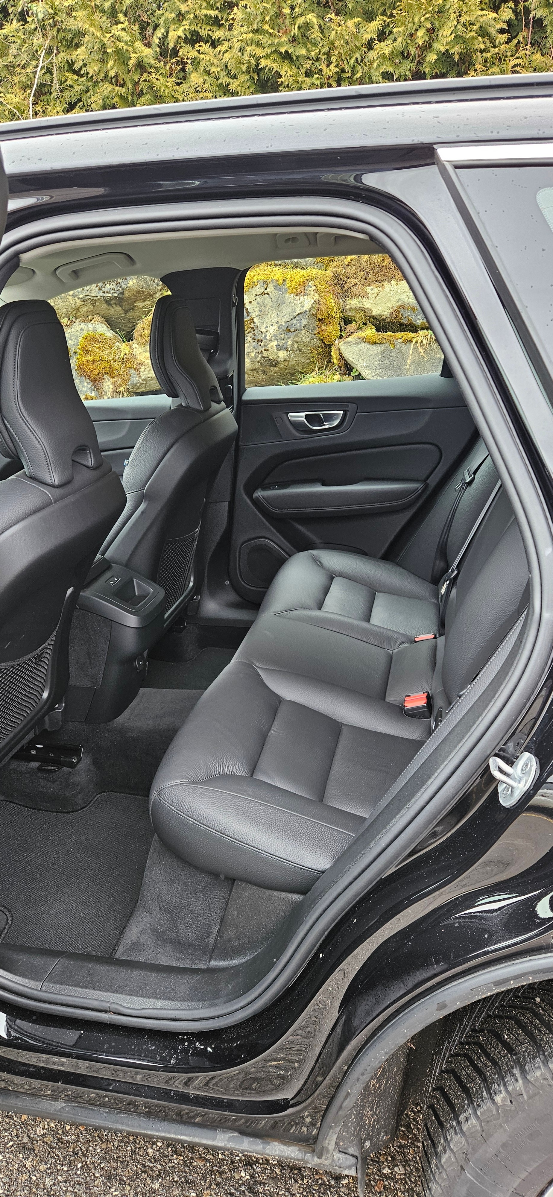 VOLVO XC60 B4 Diesel Mild Hybrid AWD Core Geartronic-image-5