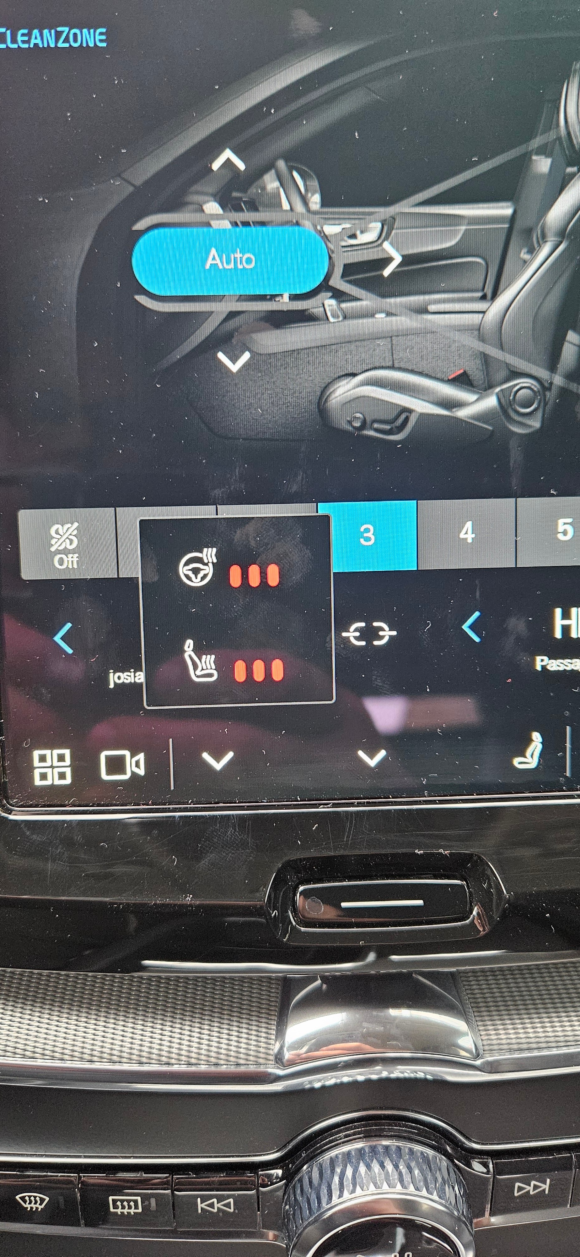 VOLVO XC60 B4 Diesel Mild Hybrid AWD Core Geartronic-image-13