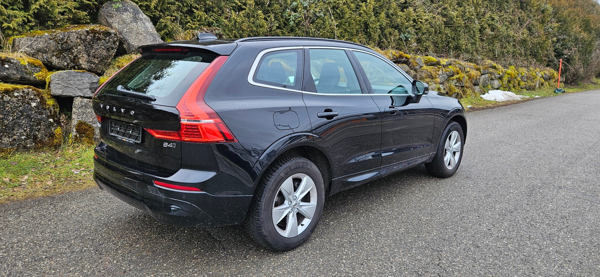 VOLVO XC60 B4 Diesel Mild Hybrid AWD Core Geartronic-showroom-element-1