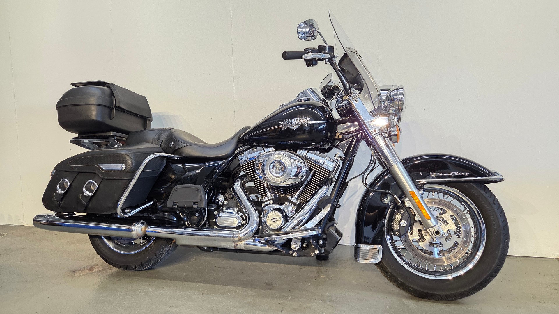 HARLEY-DAVIDSON FLHRC Road King Classic 103 ABS-image-2