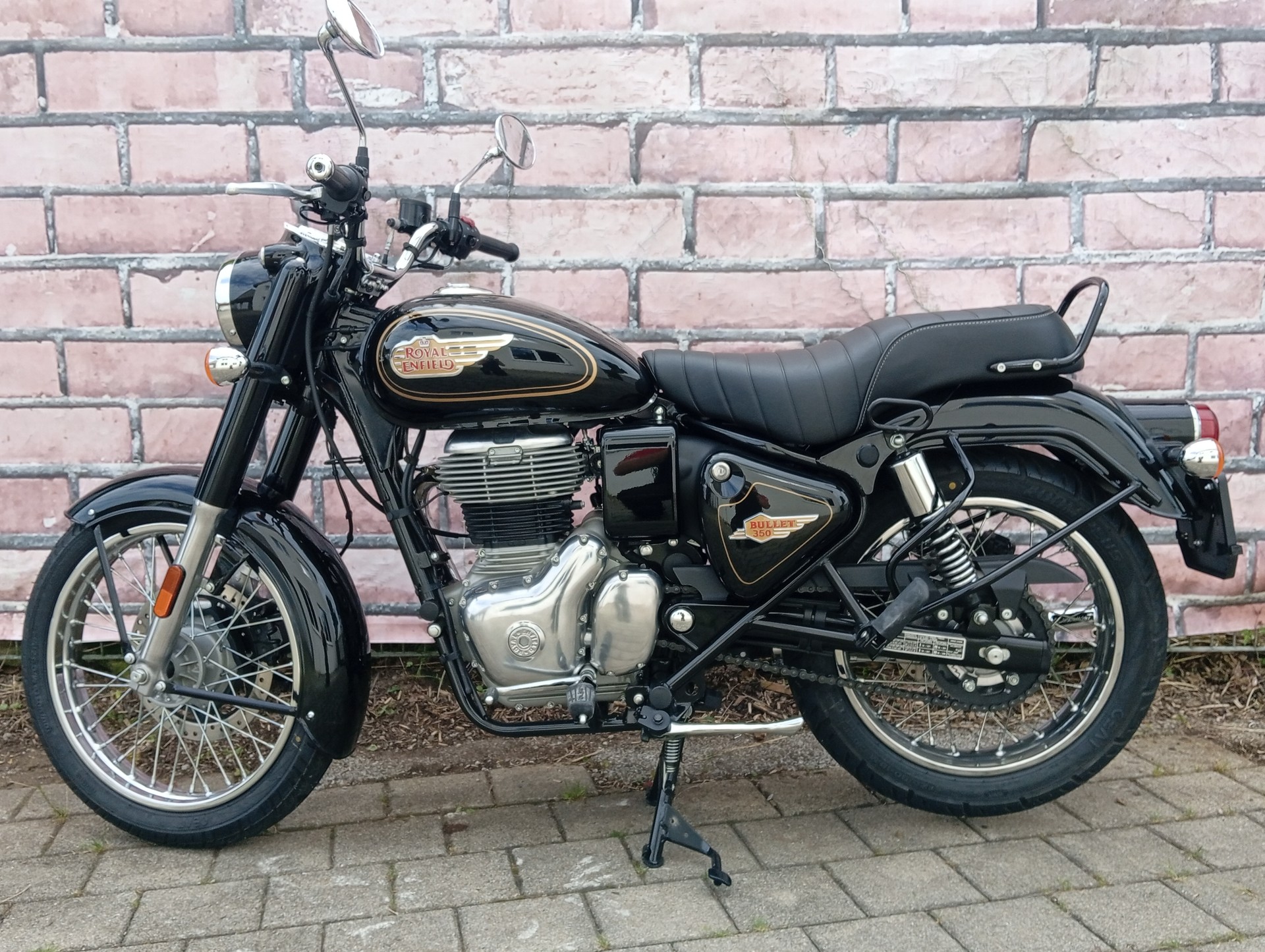 ROYAL ENFIELD Bullet 350-image-1