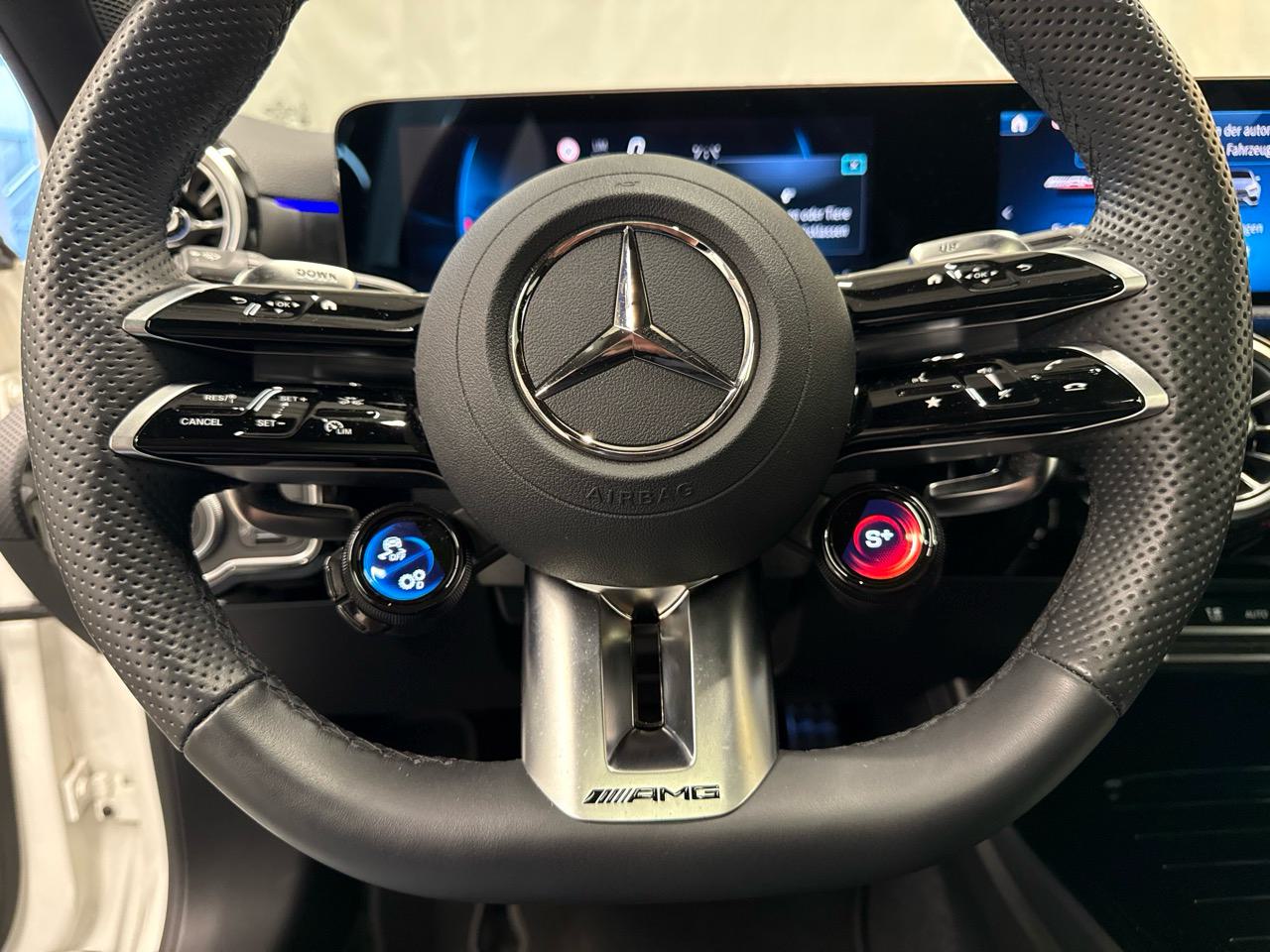 MERCEDES-BENZ A AMG 35 4Matic 8G-DCT-image-8