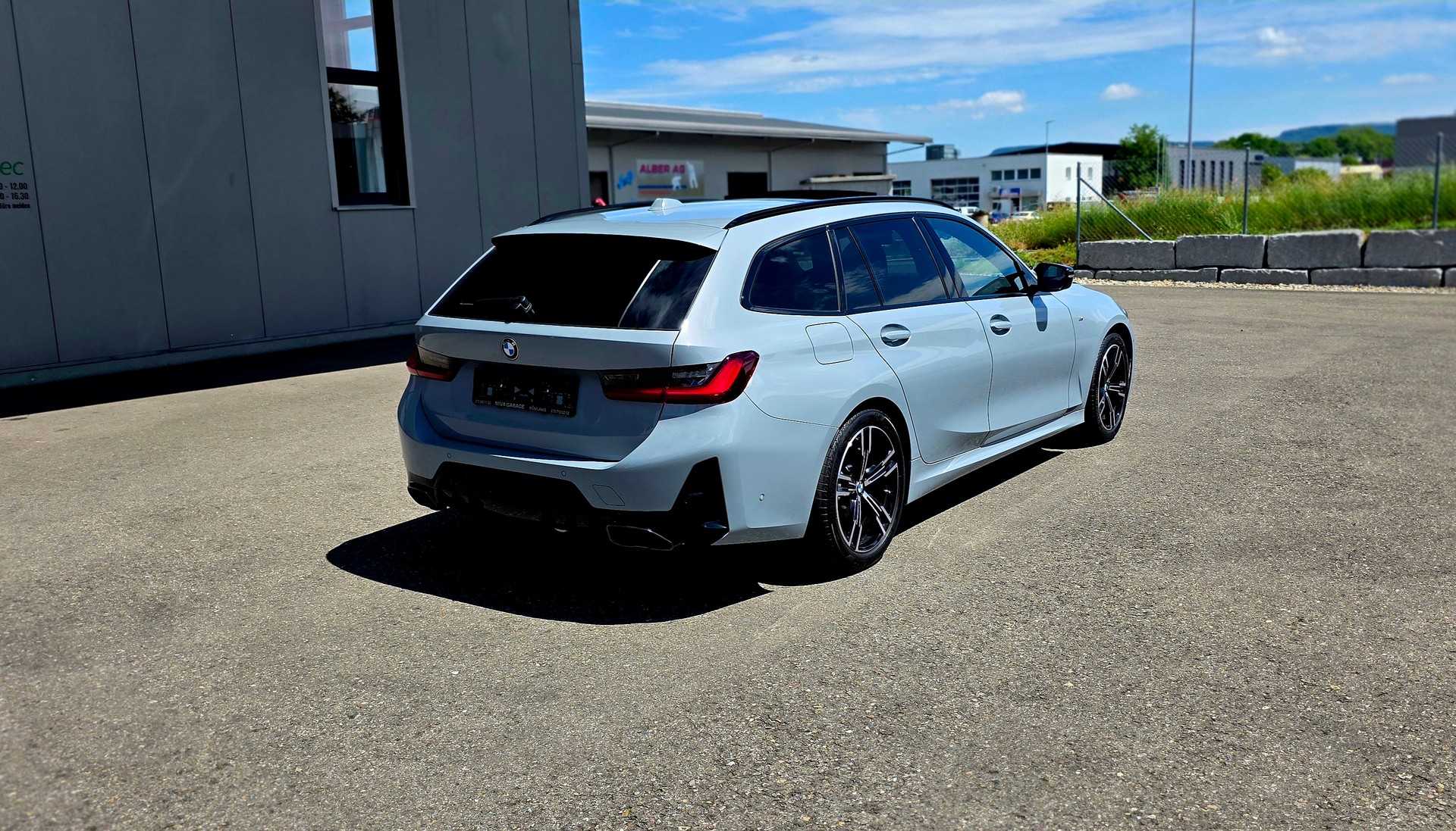BMW M340i xDrive 48V Touring Steptronic *FACELIFT*EL. PANORAMA*DISTRONIC*BROOKLYN GRAU*ANHÄNGERKUPPLUNG*-showroom-element-2