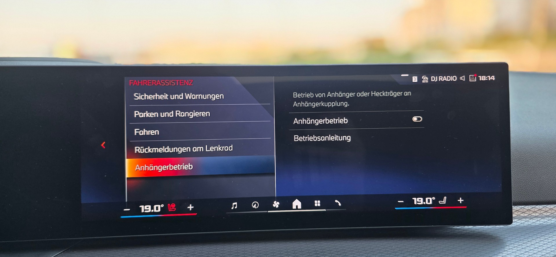 BMW M340i xDrive 48V Touring Steptronic *FACELIFT*EL. PANORAMA*DISTRONIC*BROOKLYN GRAU*ANHÄNGERKUPPLUNG*-image-24