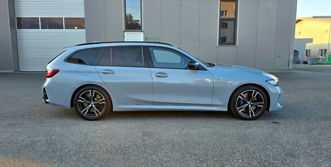 BMW M340i xDrive 48V Touring Steptronic *FACELIFT*EL. PANORAMA*DISTRONIC*BROOKLYN GRAU*ANHÄNGERKUPPLUNG*-showroom-element-1