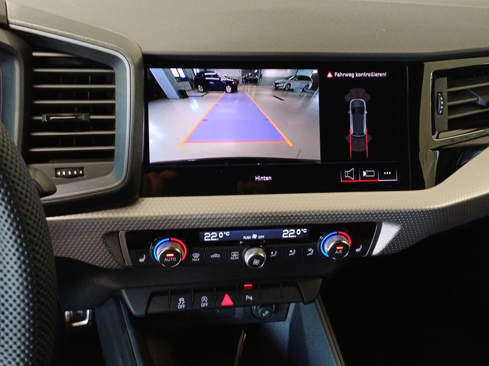 AUDI A1 Sportback 30 TFSI Attraction S-tronic-image-14