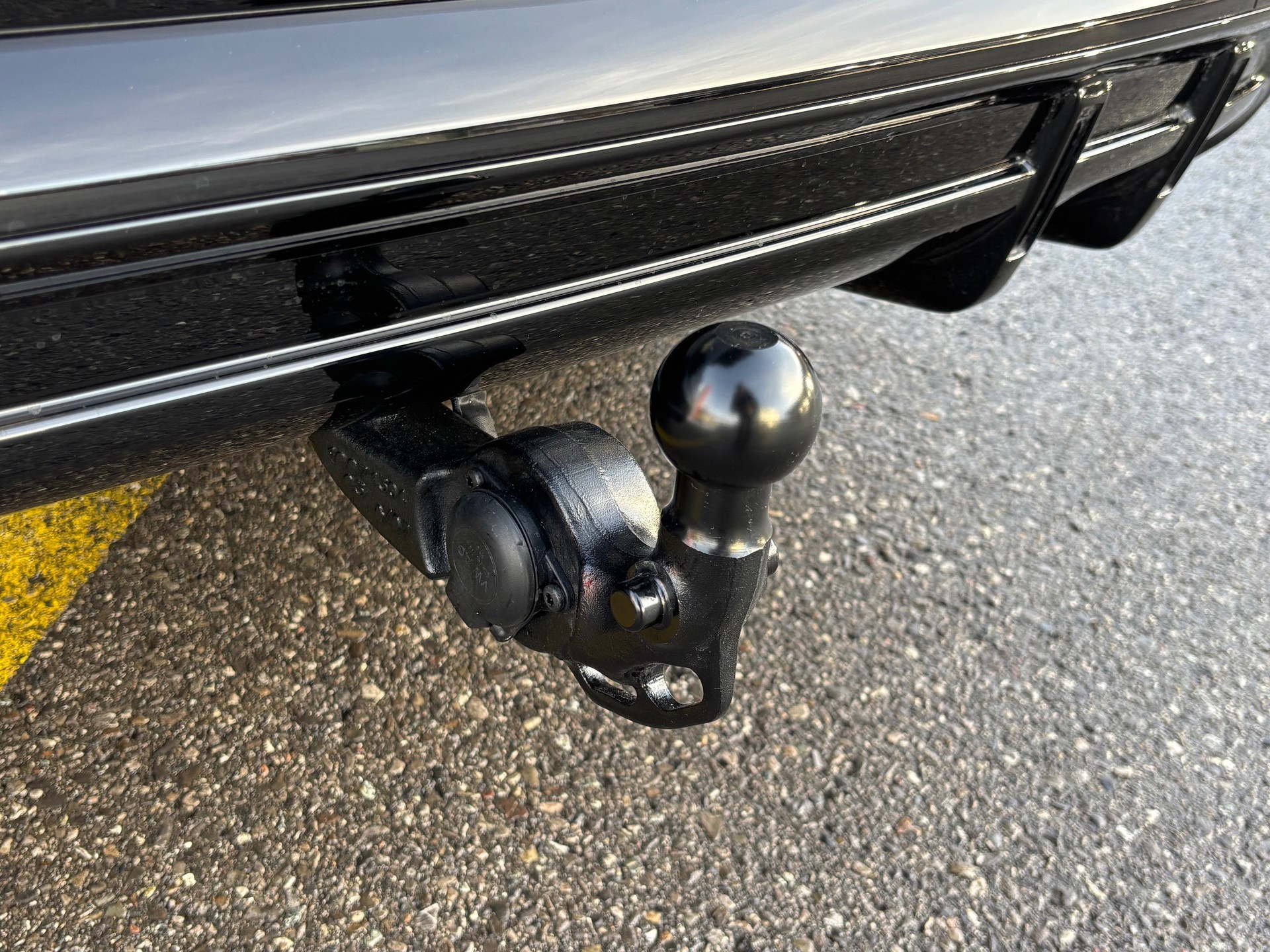 AUDI A6 Avant e-tron quattro S-Line-image-14