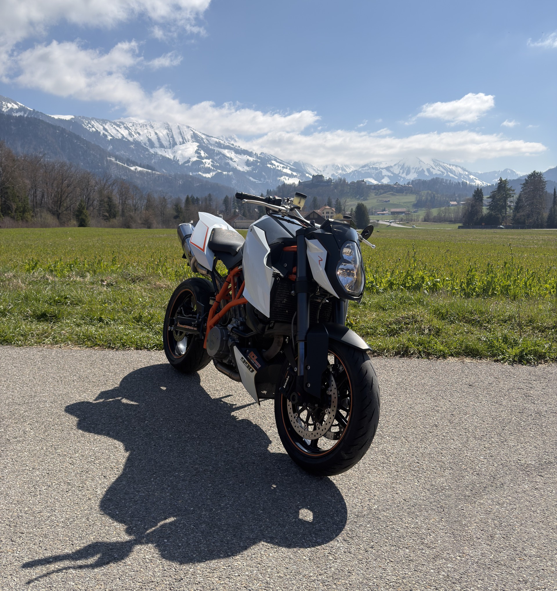 KTM 990 Super Duke R-image-0
