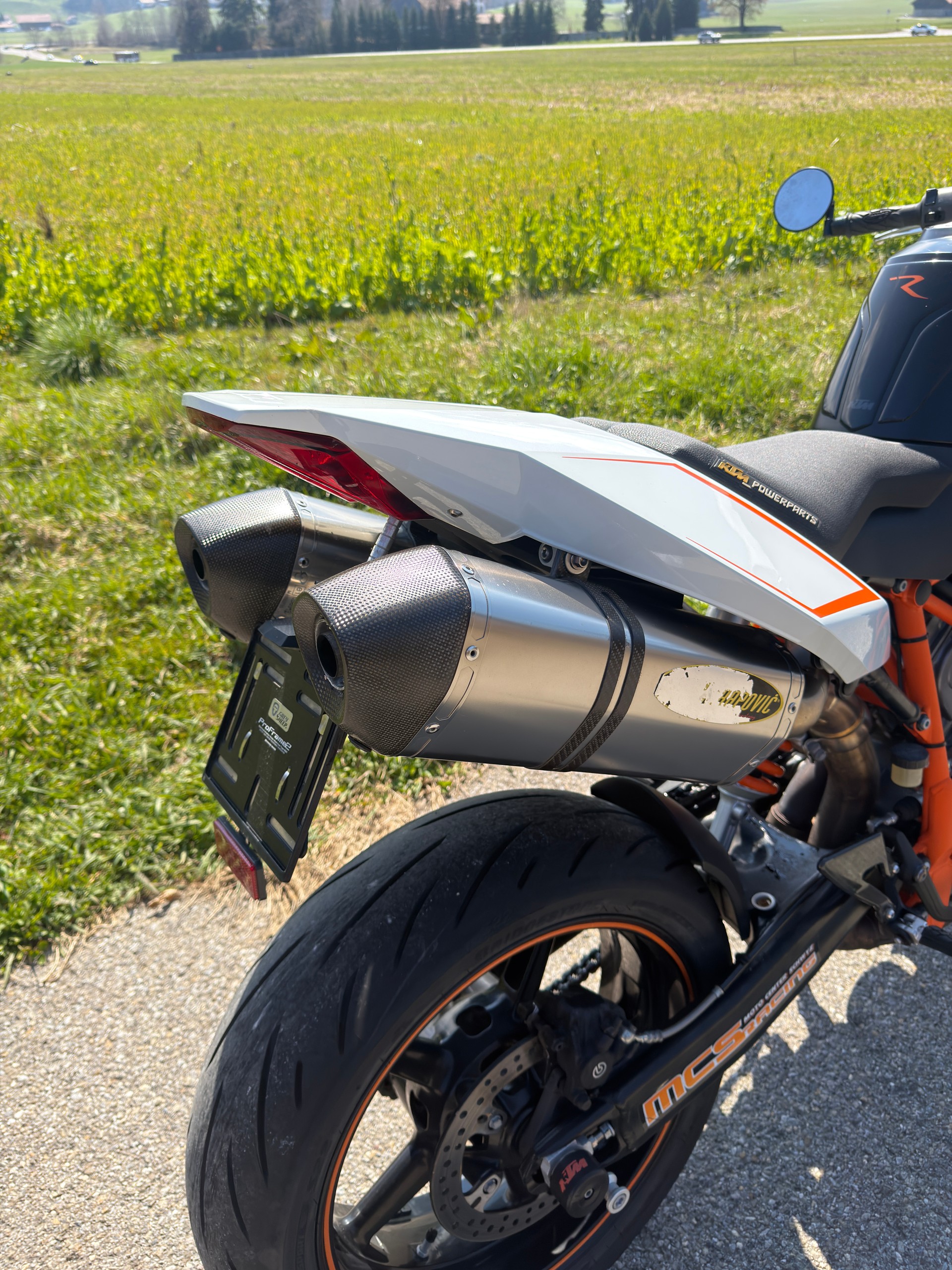 KTM 990 Super Duke R-image-3