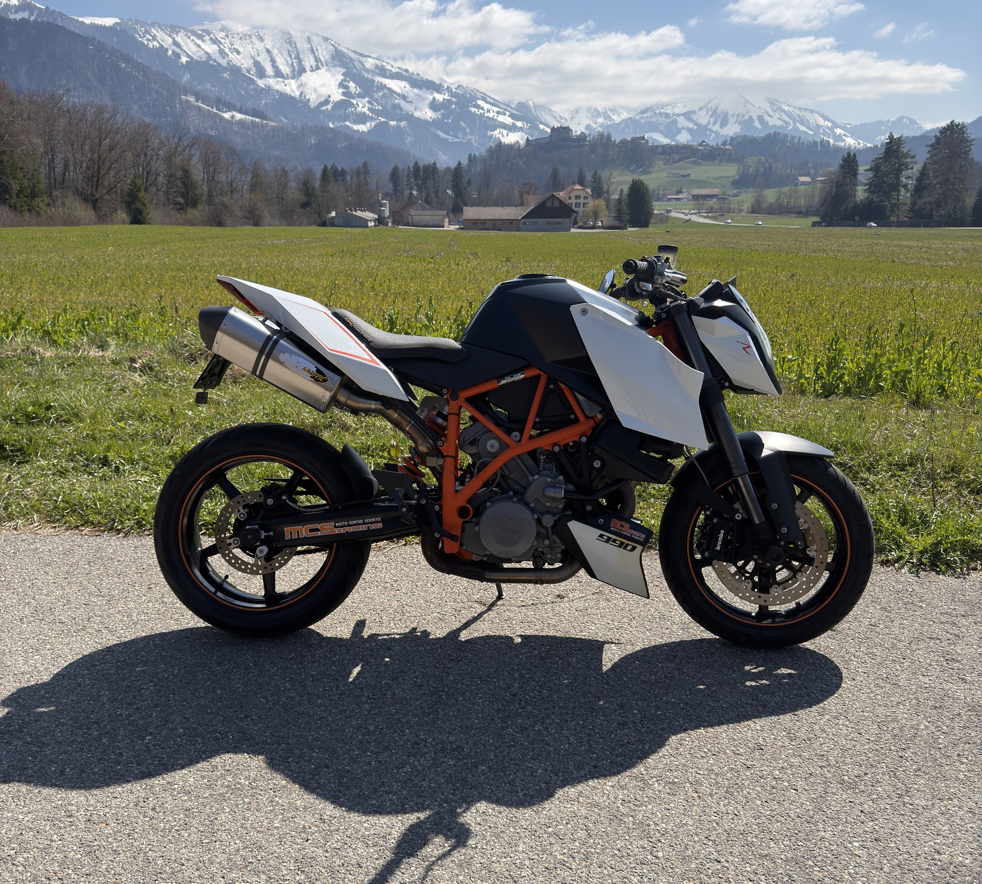 KTM 990 Super Duke R-image-1