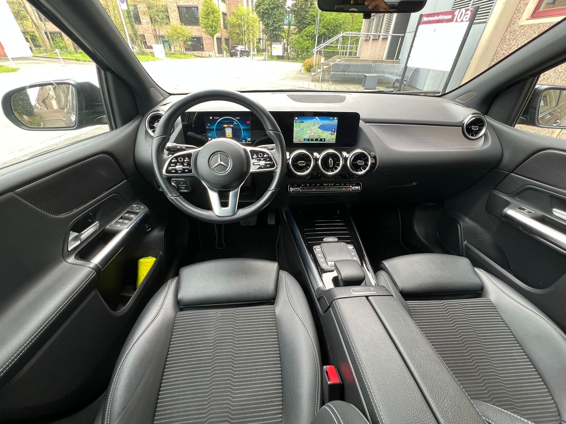 MERCEDES-BENZ B 200 d Night Star 8G-DCT-image-10