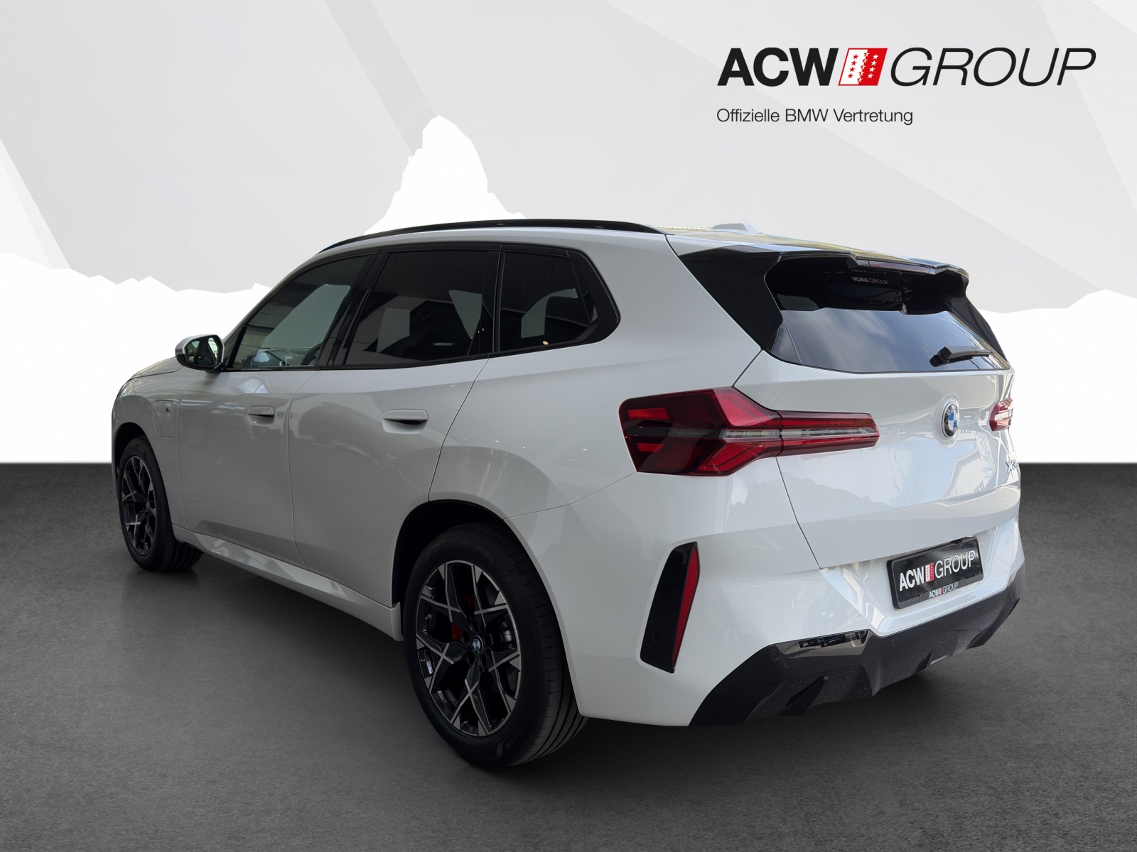 BMW X3 30e xDrive-showroom-element-2