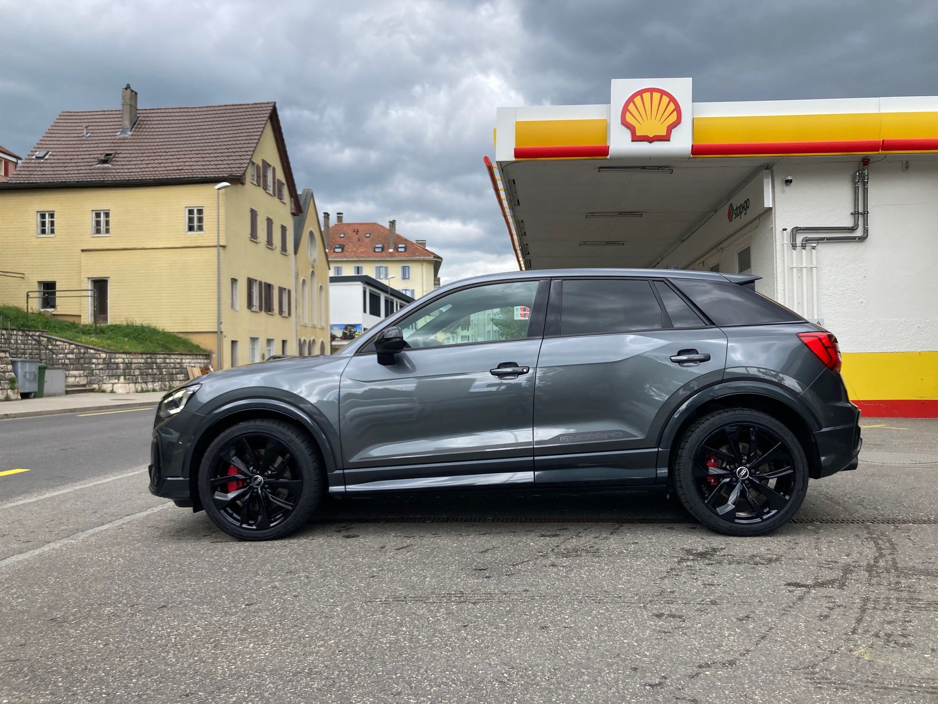 AUDI SQ2 TFSI quattro-image-2