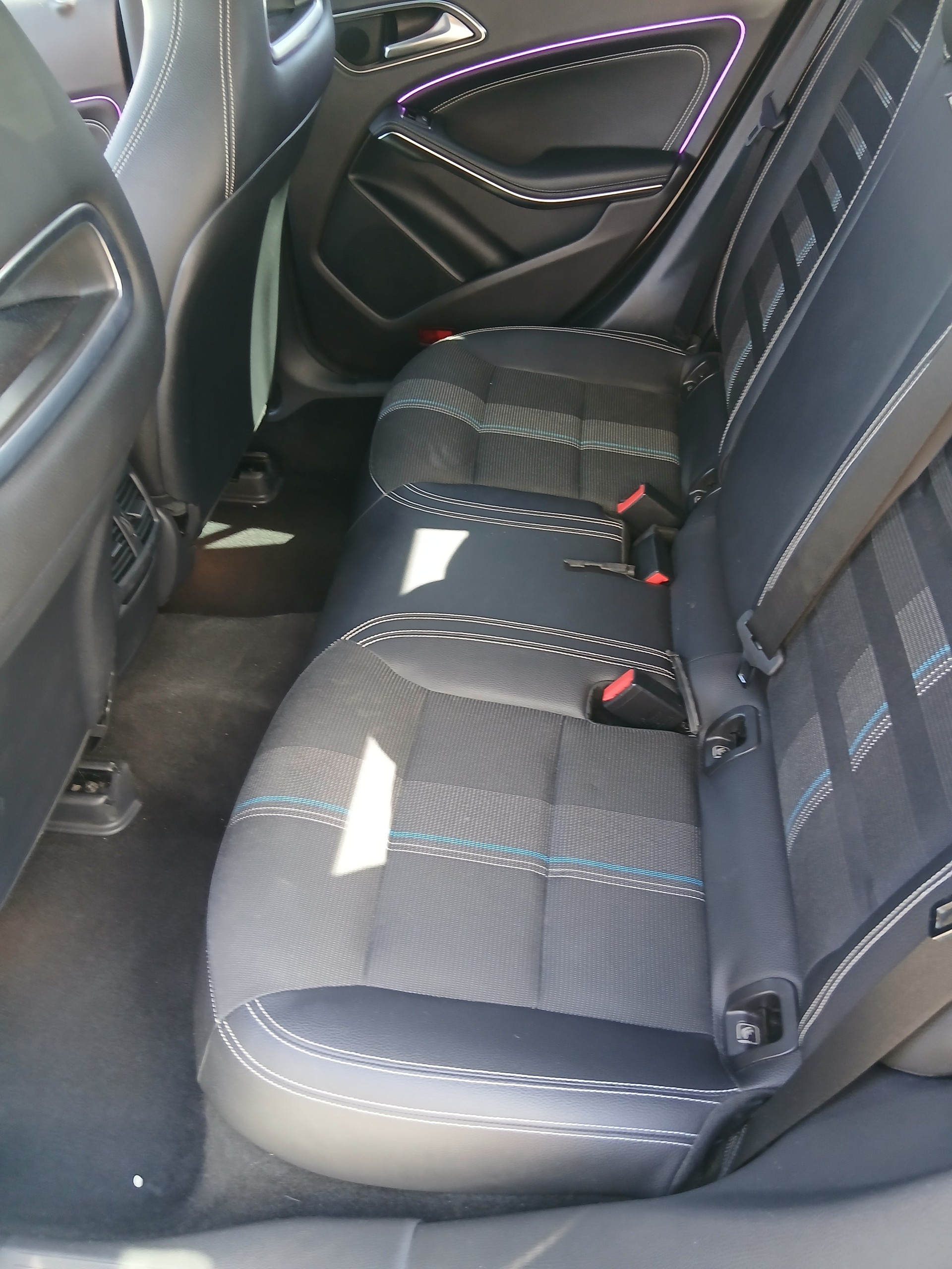 MERCEDES-BENZ CLA 200 Night Star 7G-DCT-image-6