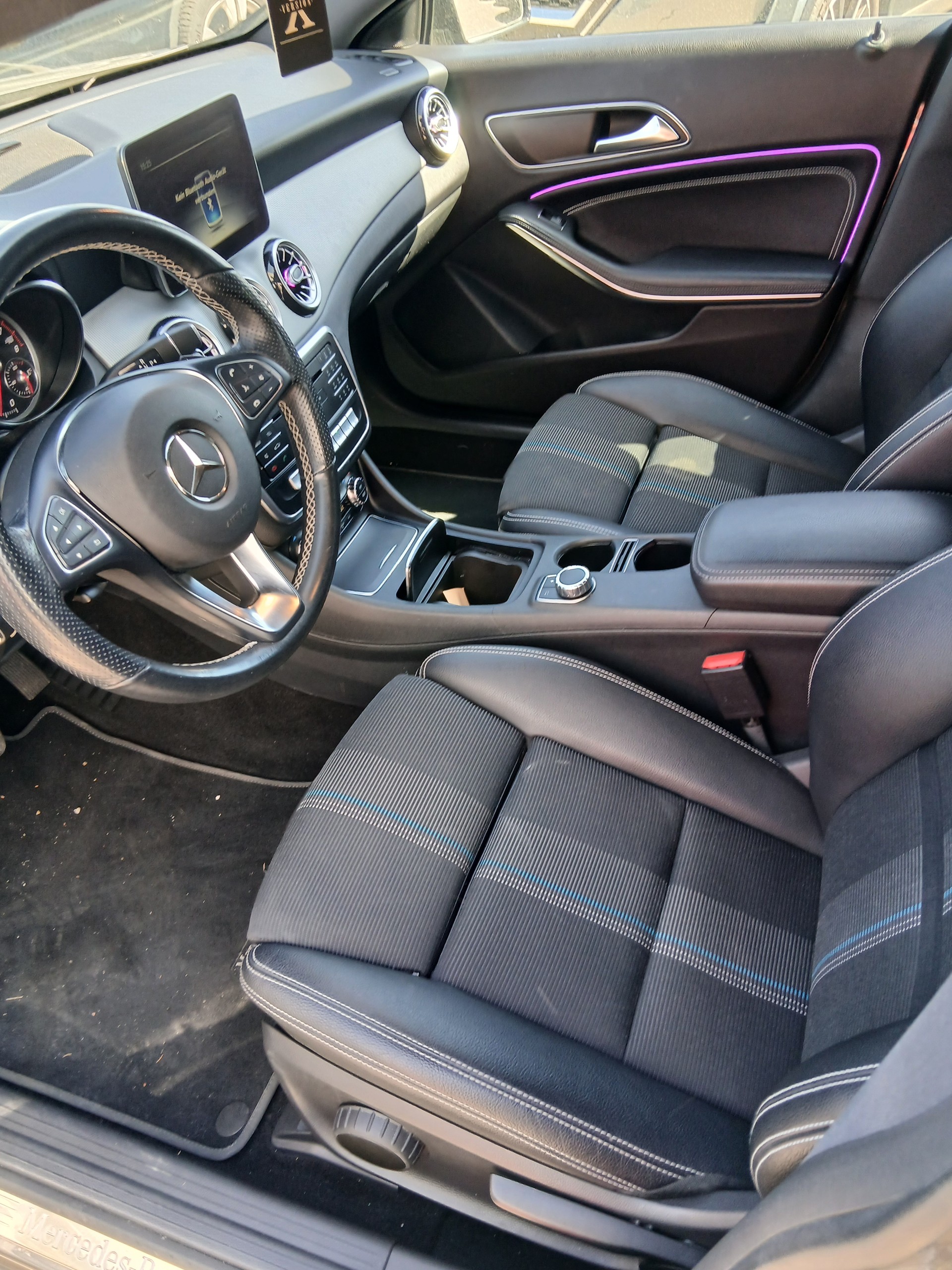 MERCEDES-BENZ CLA 200 Night Star 7G-DCT-image-5