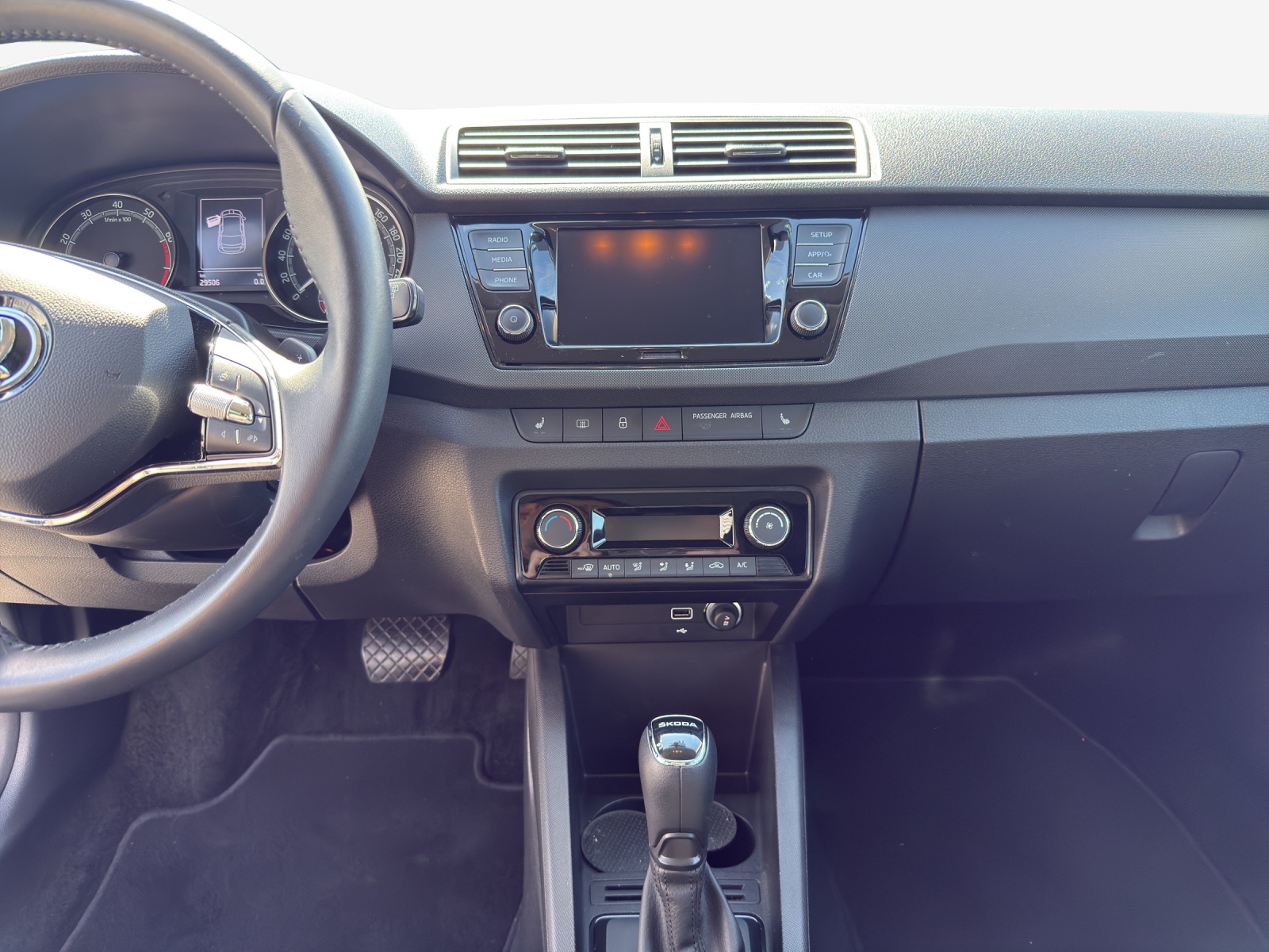 SKODA Fabia 1.0 TSI Ambition DSG-image-10