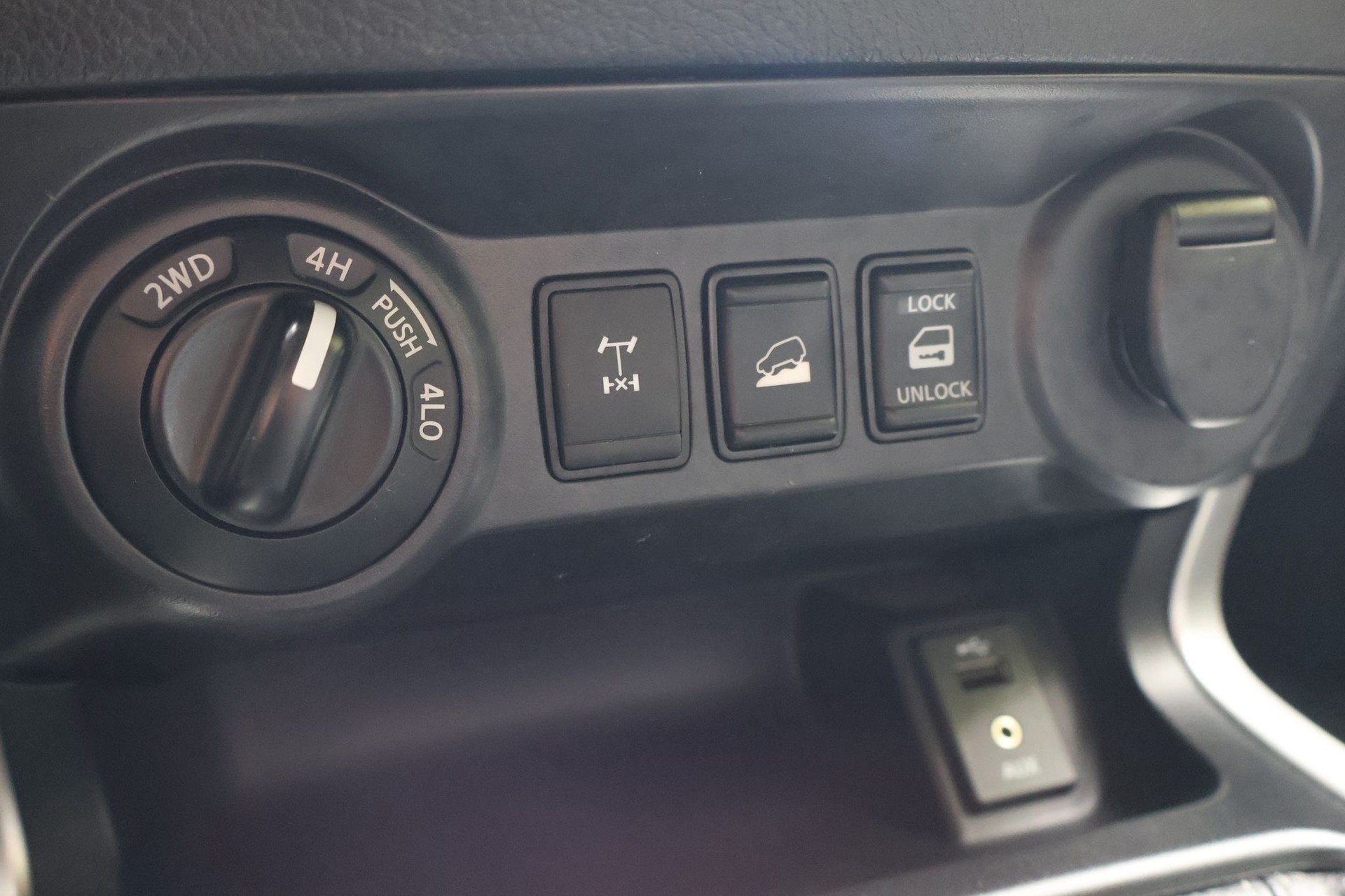 RENAULT Doppel Cabin Twin Turbo dci190 4WD-image-9