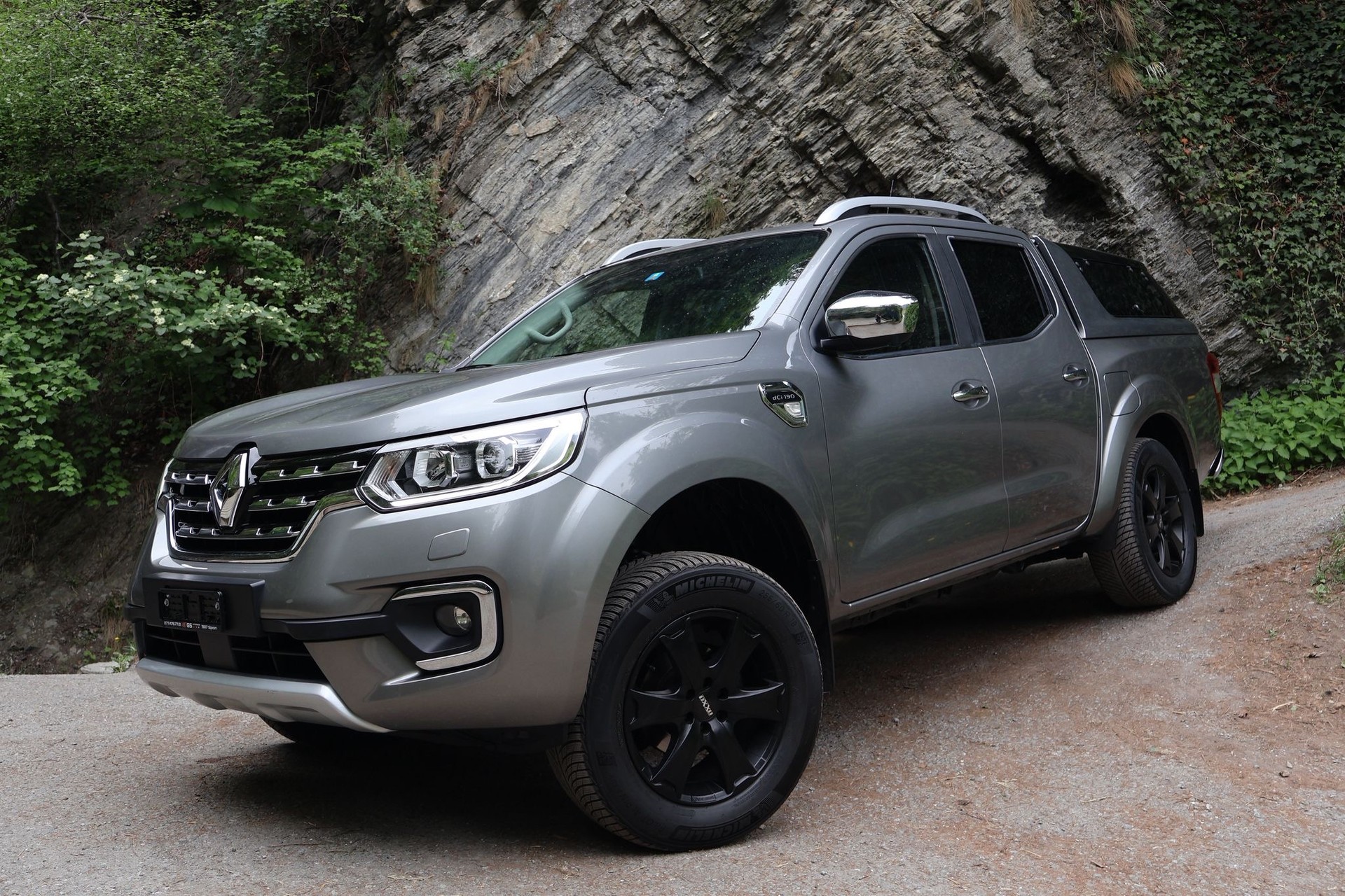 RENAULT Doppel Cabin Twin Turbo dci190 4WD-showroom-element-2