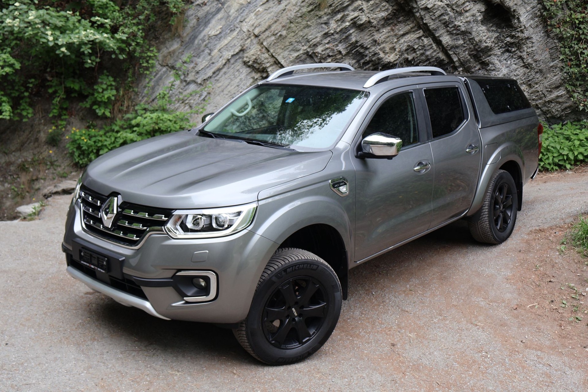 RENAULT Doppel Cabin Twin Turbo dci190 4WD-showroom-element-3