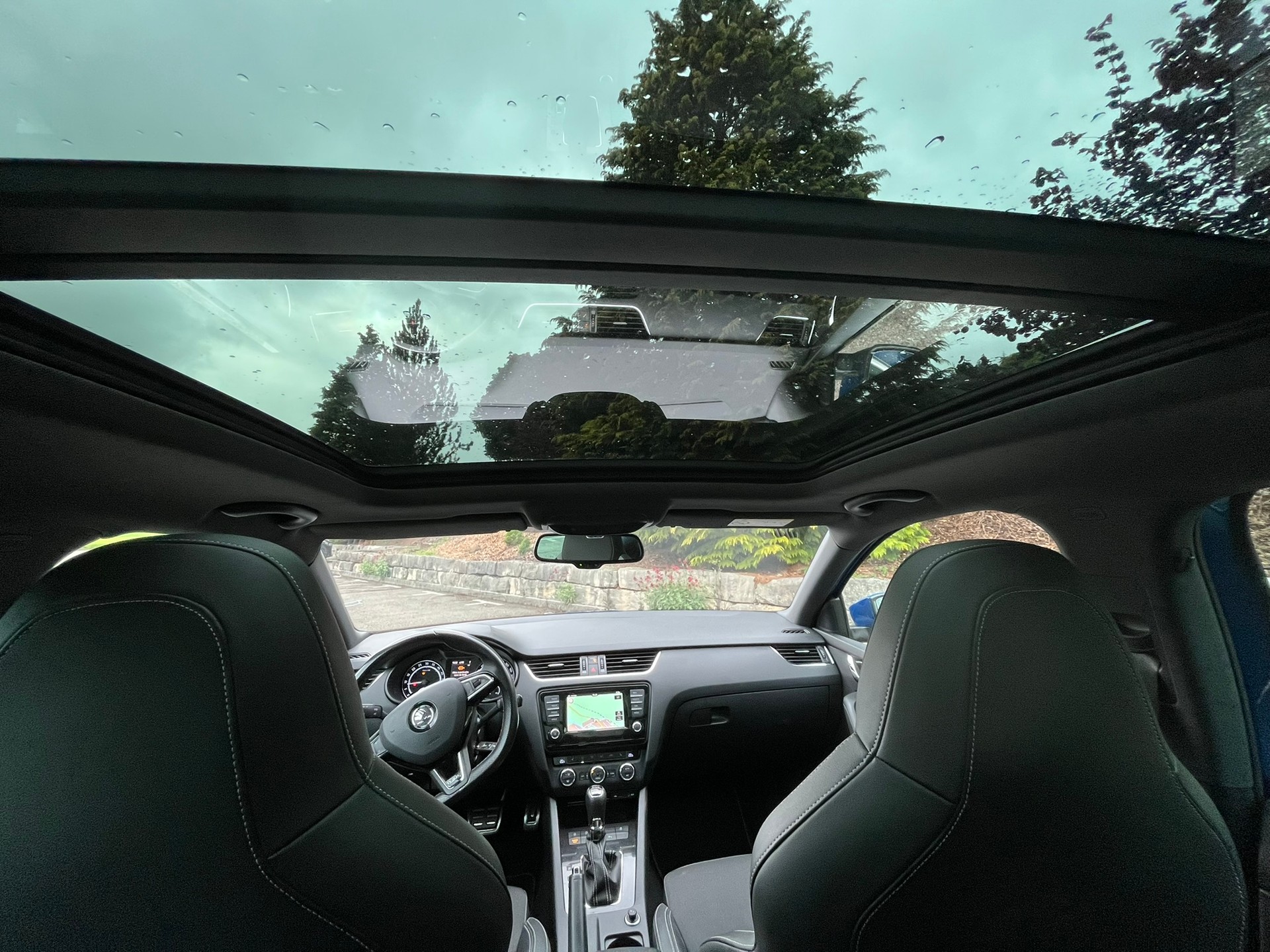 SKODA Octavia Combi 2.0 TDI RS 4x4 DSG-image-9