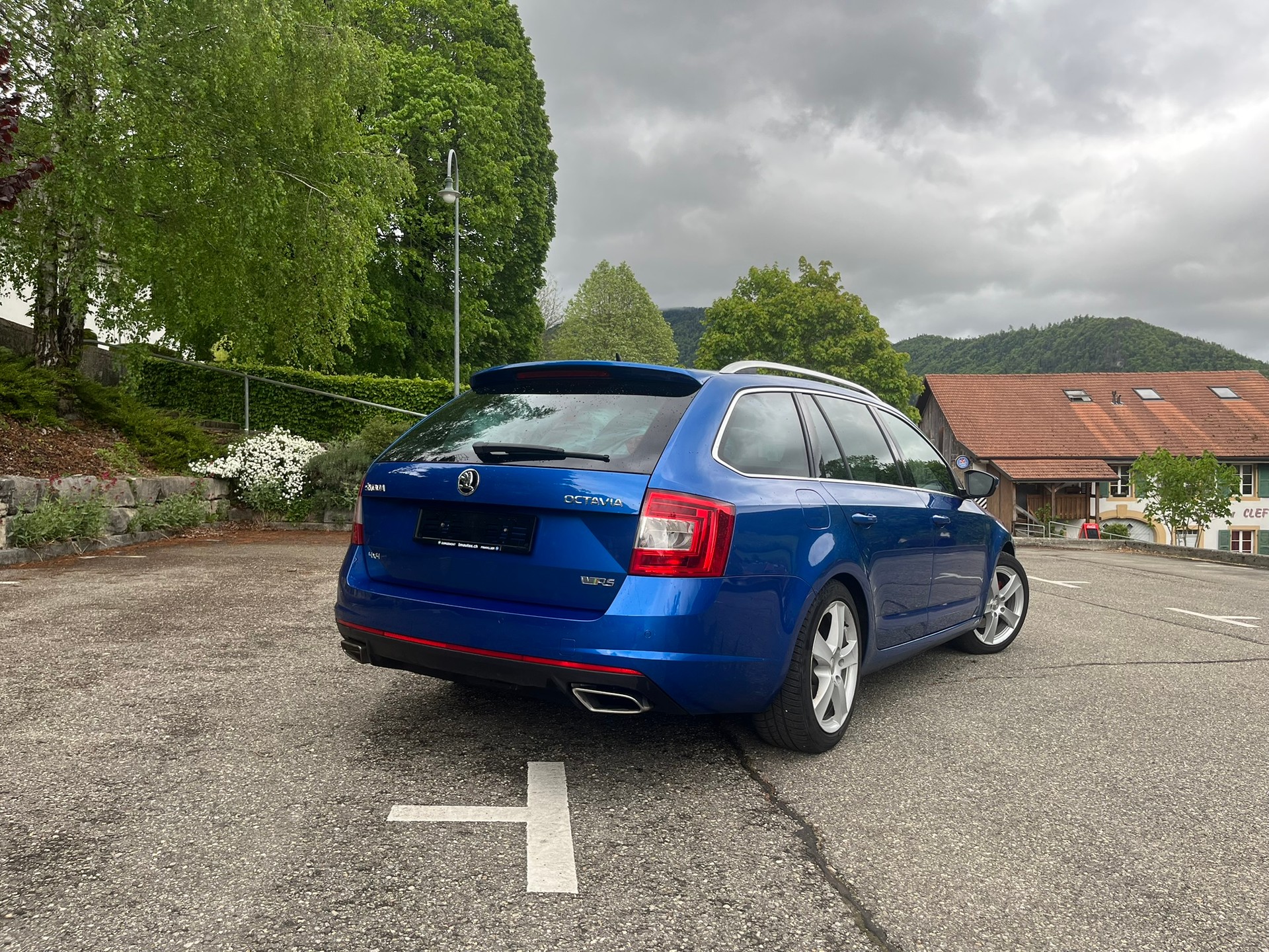 SKODA Octavia Combi 2.0 TDI RS 4x4 DSG-image-4