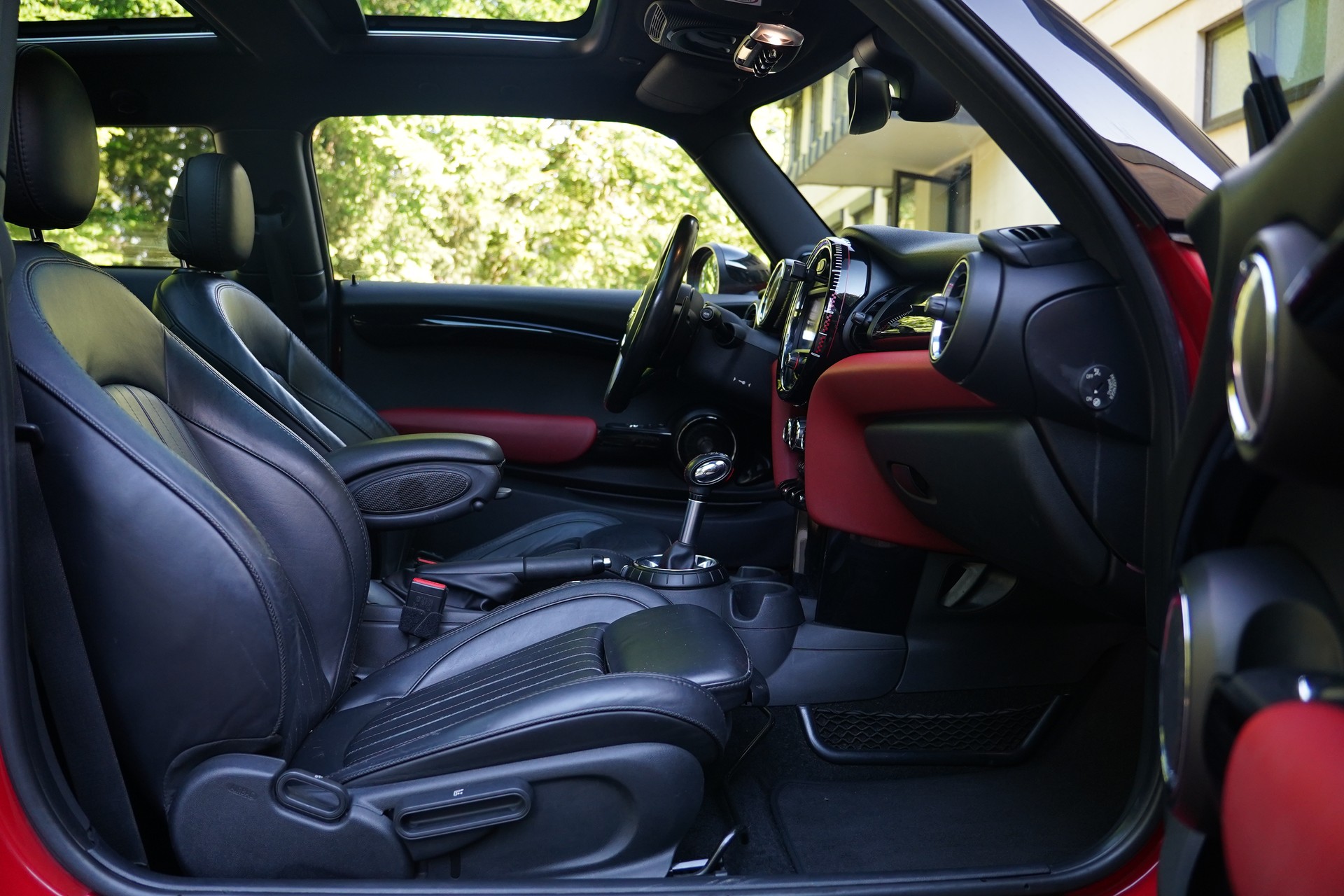 MINI Cooper John Cooper Works Steptronic-image-15