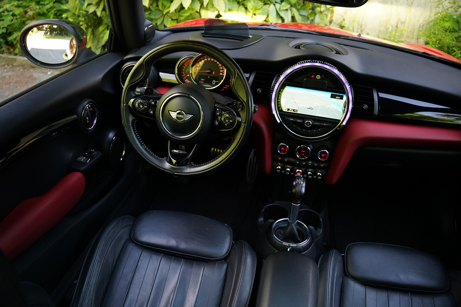 MINI Cooper John Cooper Works Steptronic-image-19