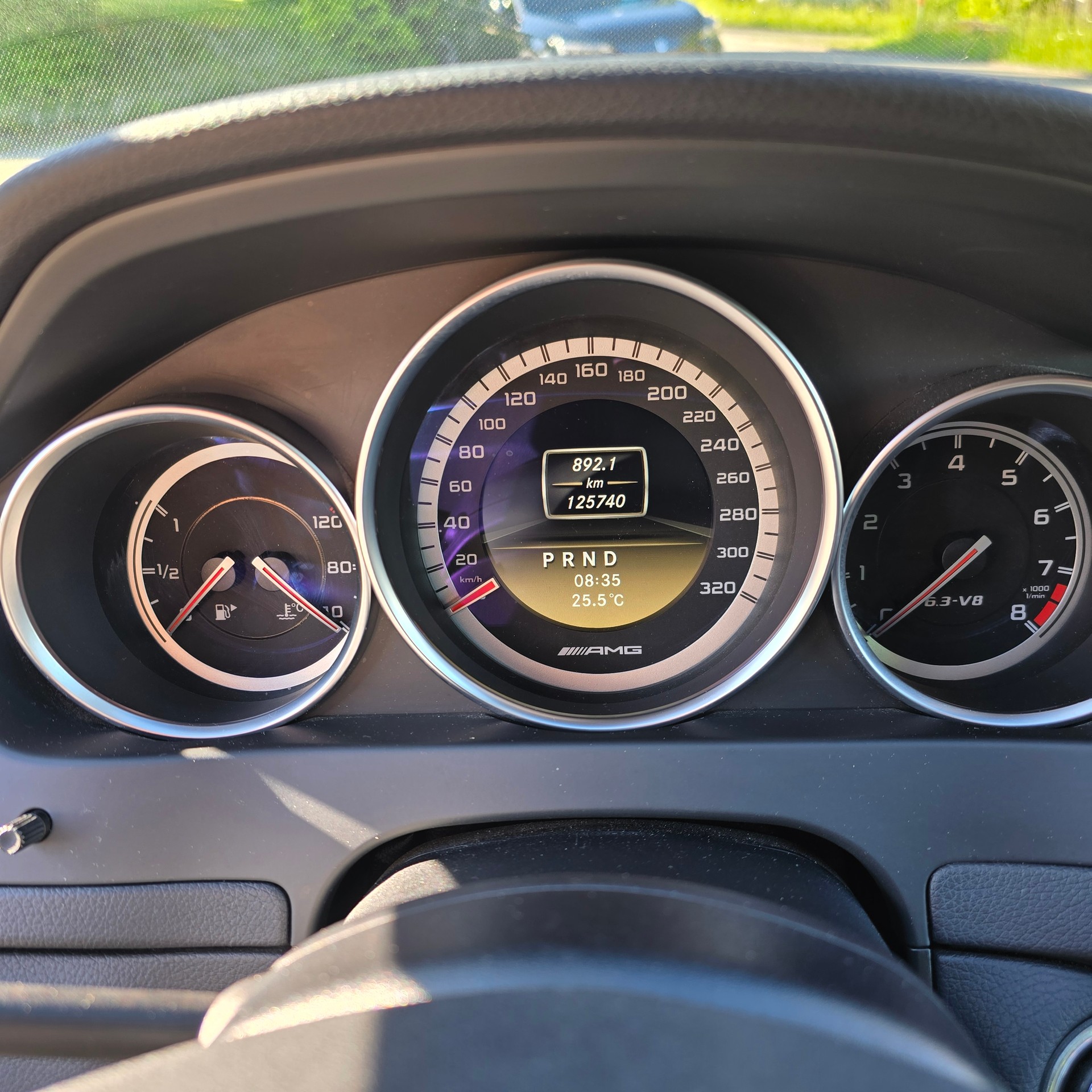 MERCEDES-BENZ C 63 V8 AMG Coupé-image-11