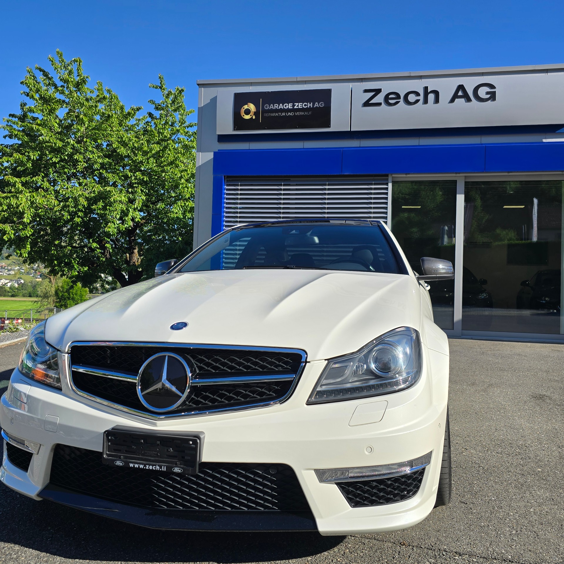 MERCEDES-BENZ C 63 V8 AMG Coupé-image-6
