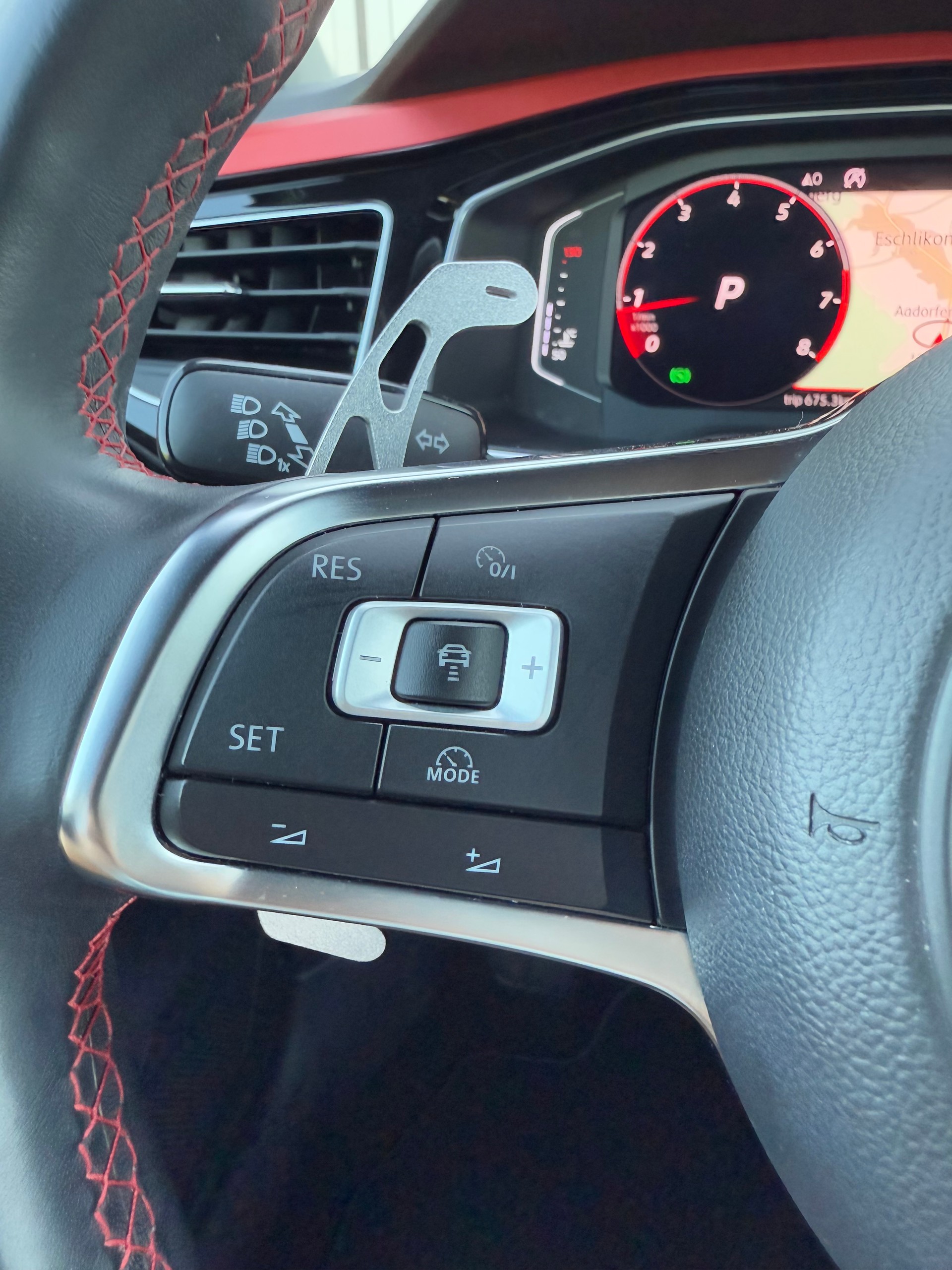 VW Polo 2.0 TSI GTI DSG-image-12