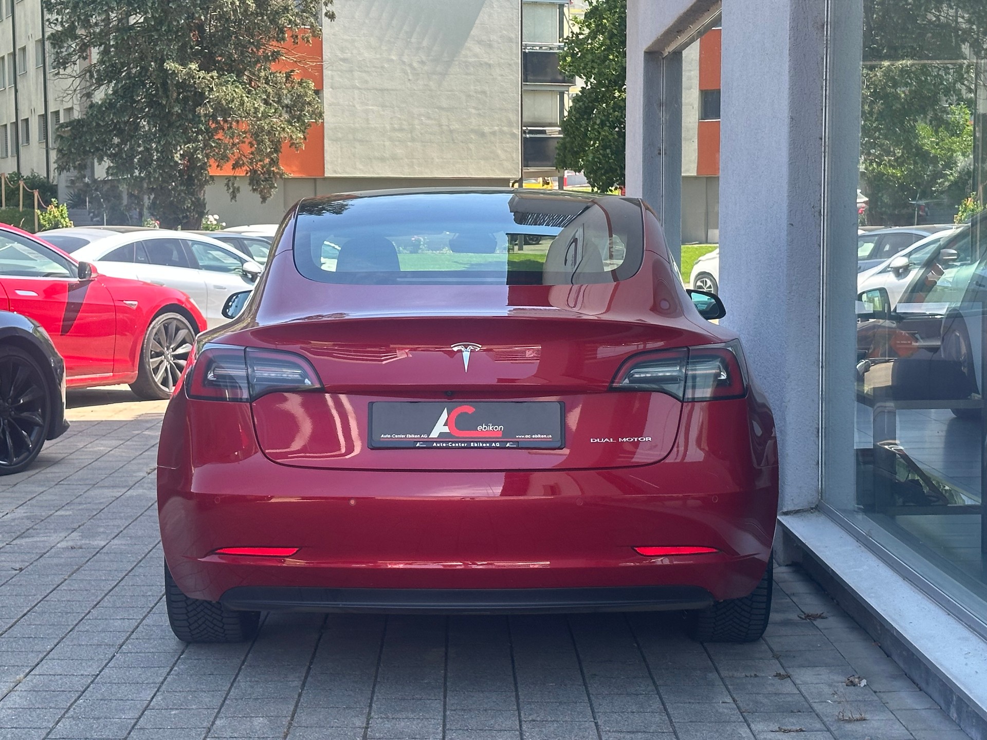 TESLA Model 3 Long Range Dual Motor AWD-image-2