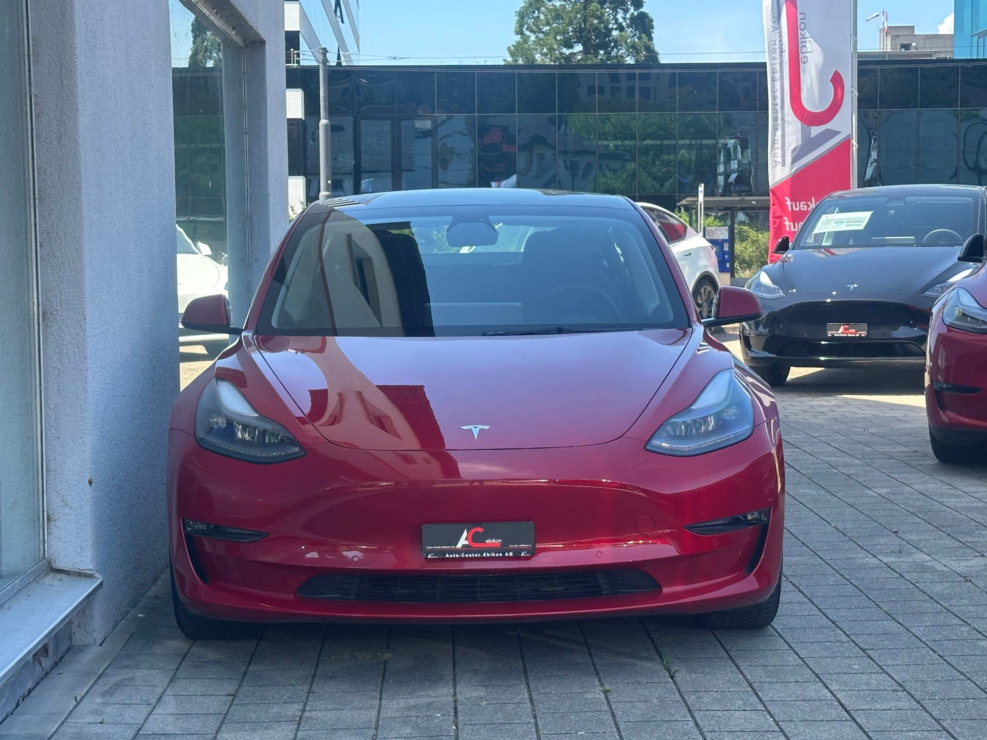 TESLA Model 3 Long Range Dual Motor AWD-image-3