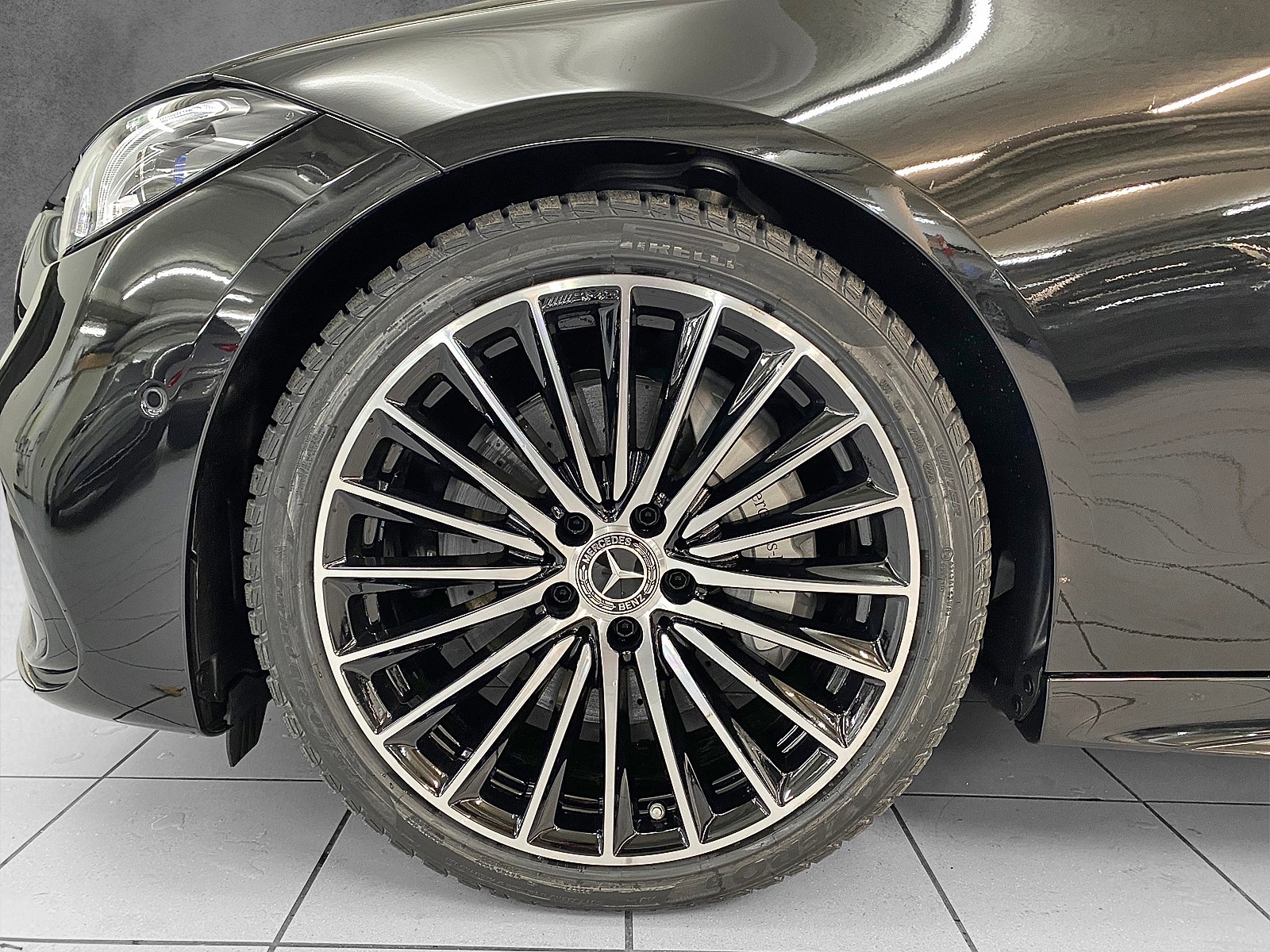 MERCEDES-BENZ C 300 AMG Line 4MATIC Kombi-image-5