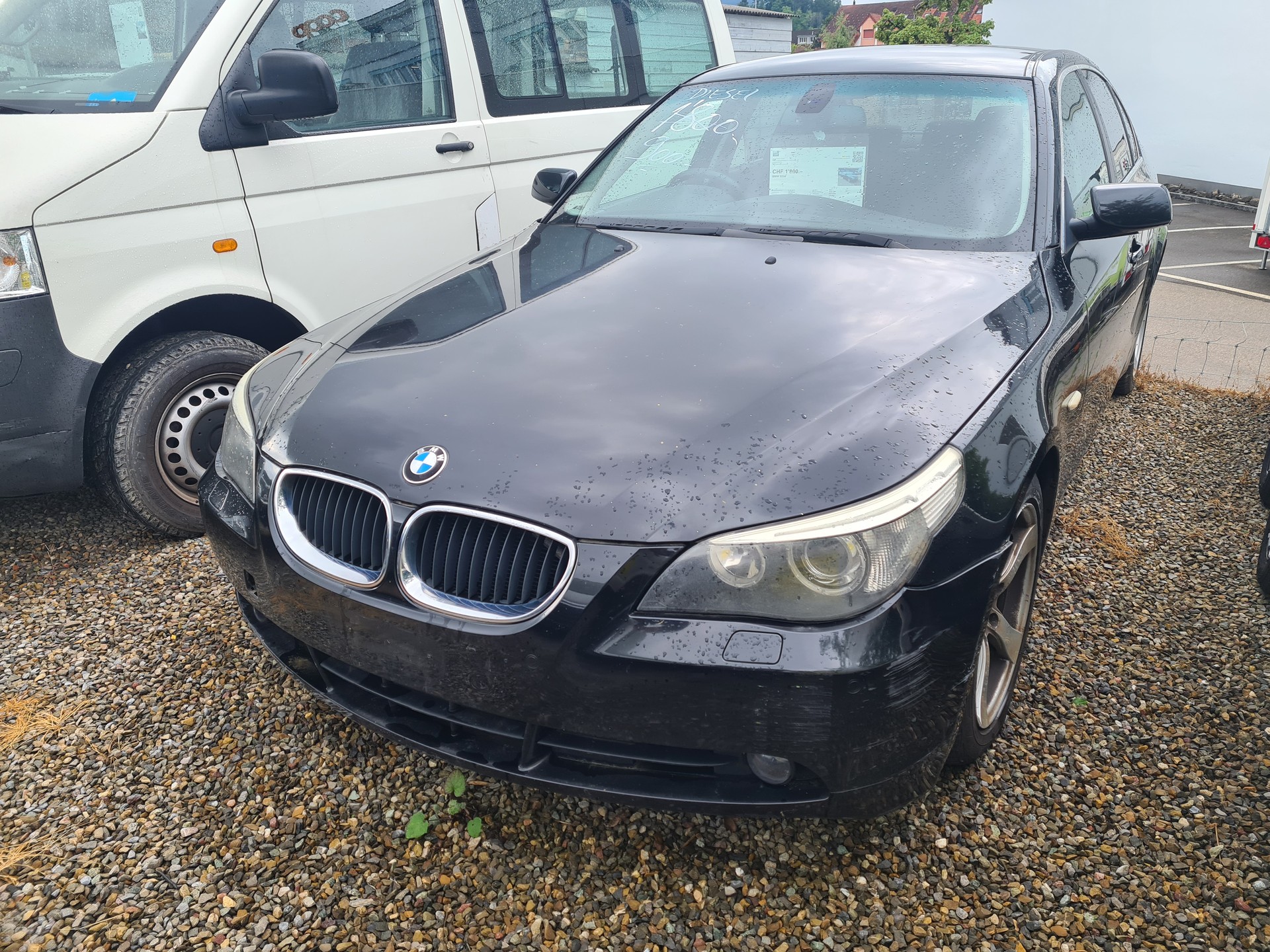 BMW 520d-showroom-element-1