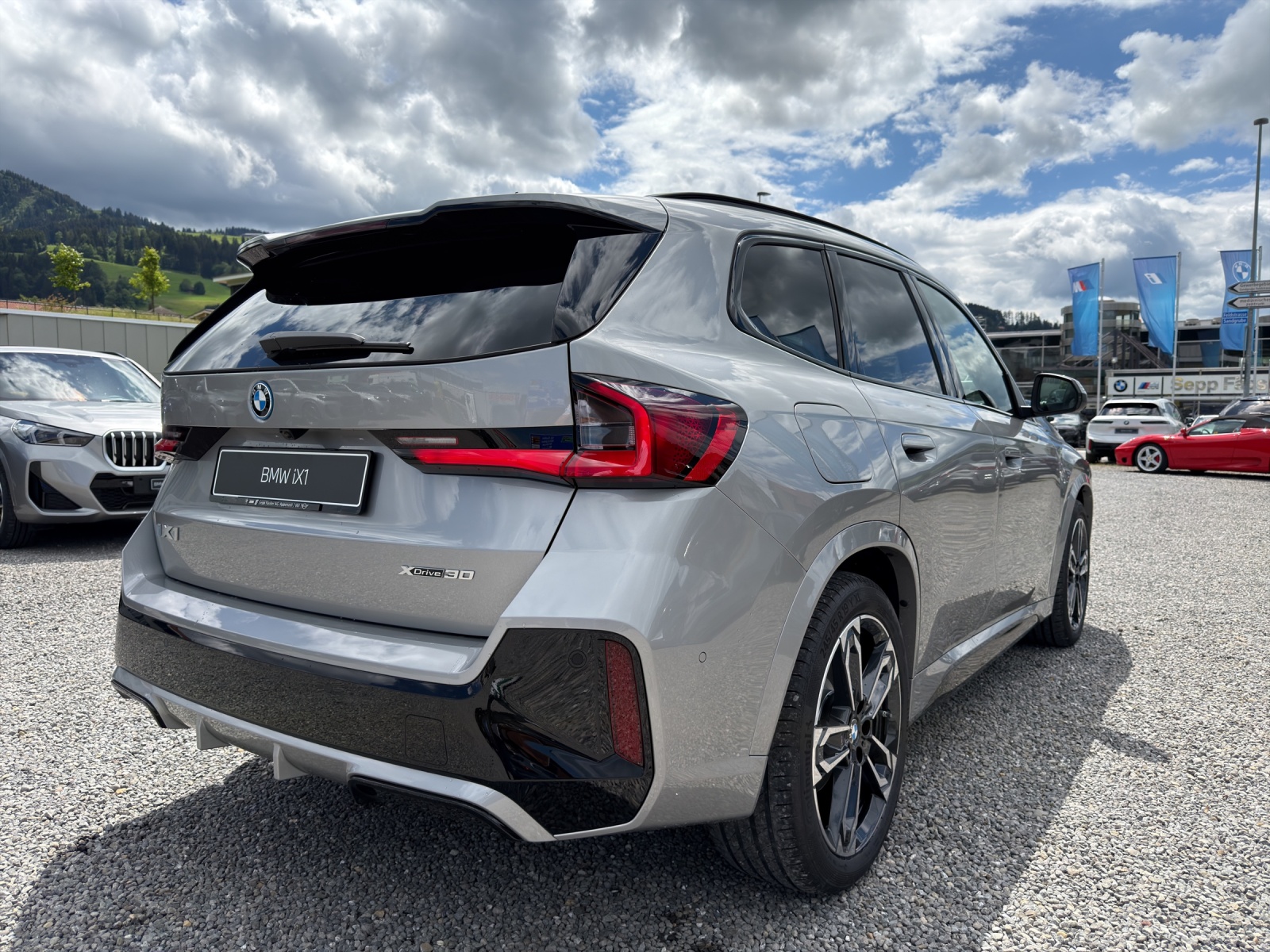 BMW iX1 xDrive 30 M Sport-image-25