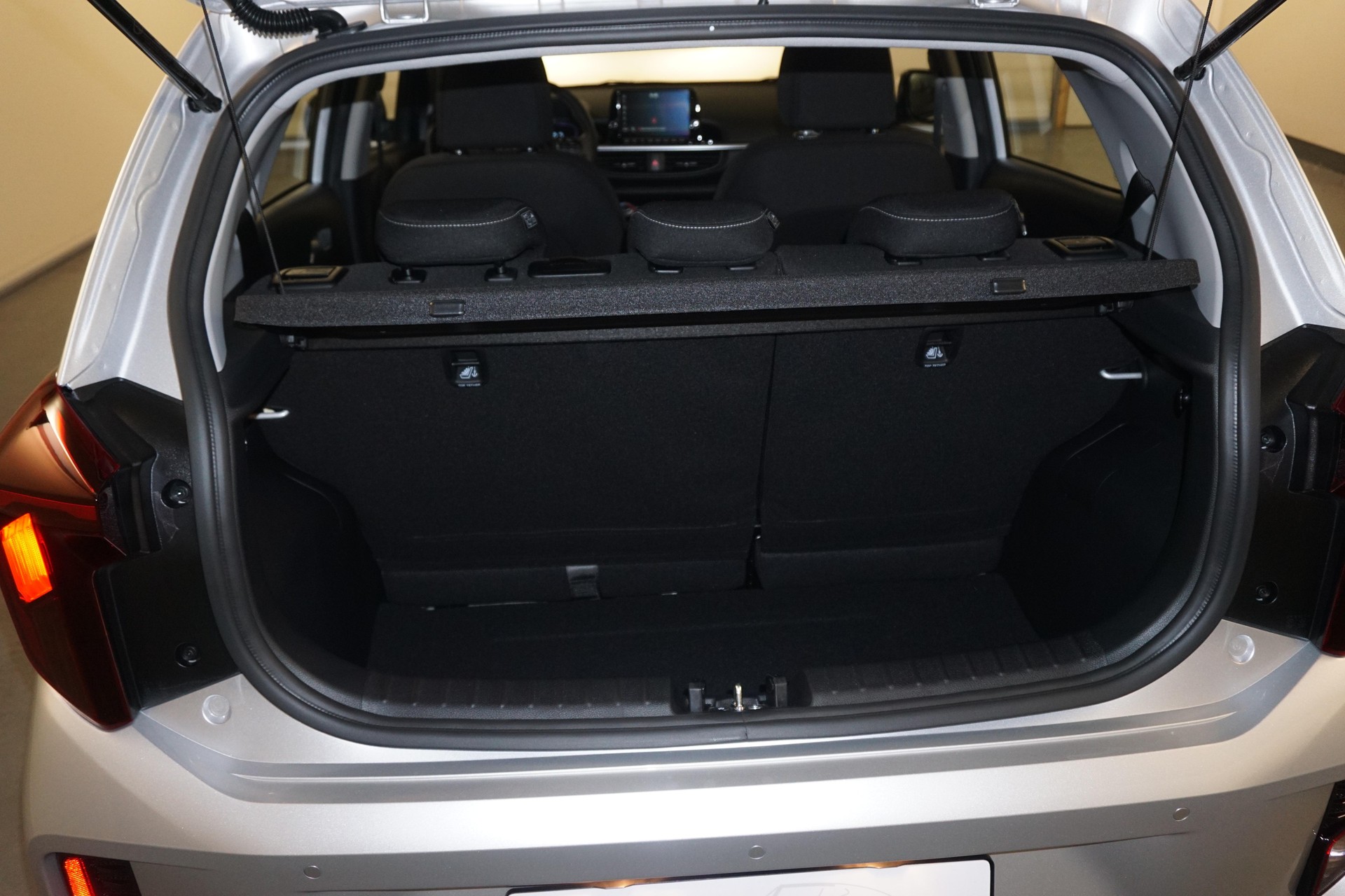 KIA Picanto 1.0 GDi First Edition-image-21