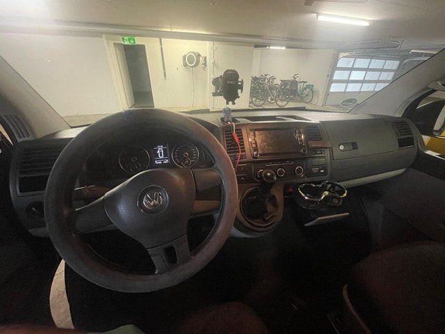 VW T5 2.0 TDI-image-6