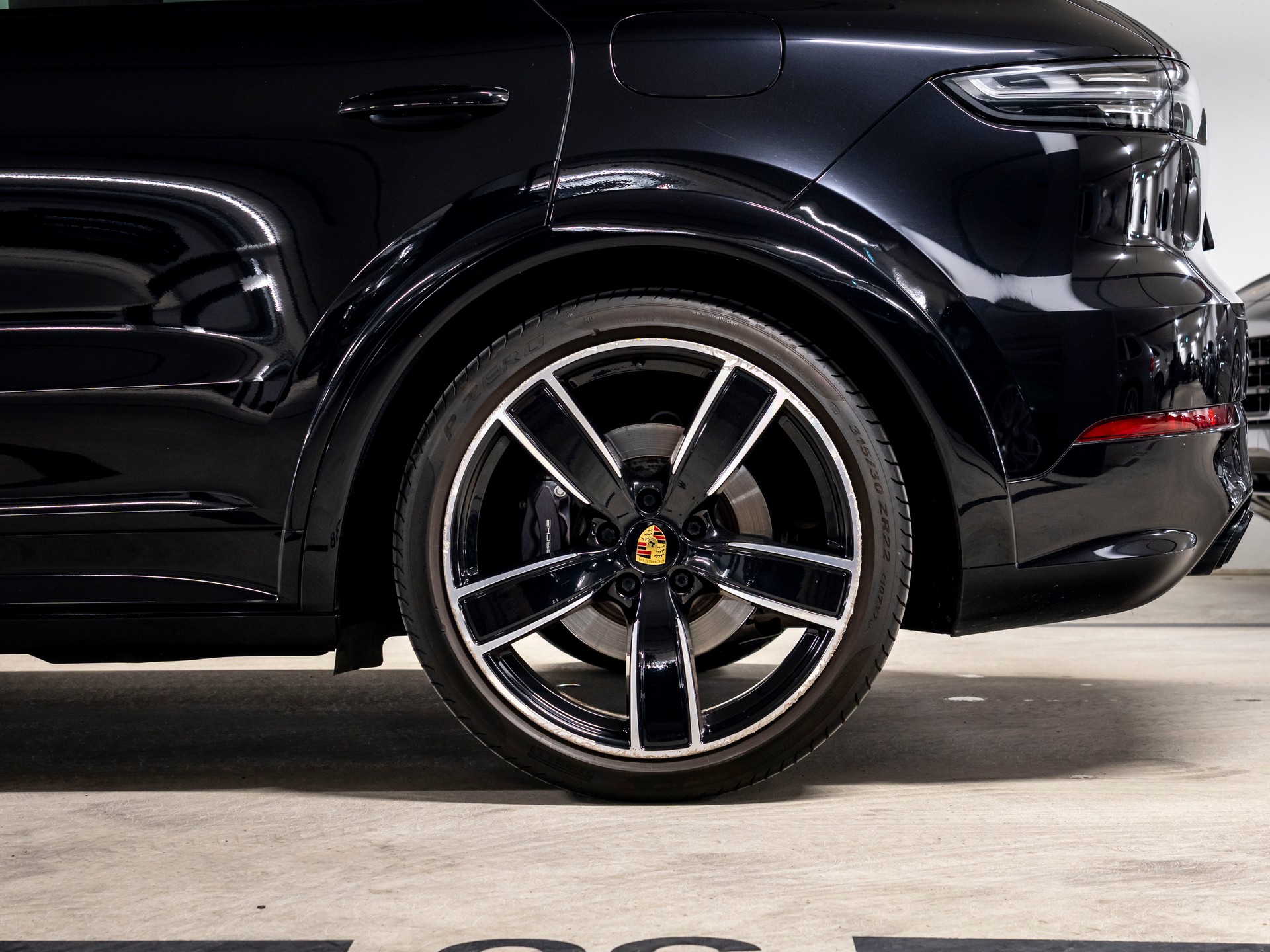 PORSCHE Cayenne E-Hybrid Platinum Edition-image-7
