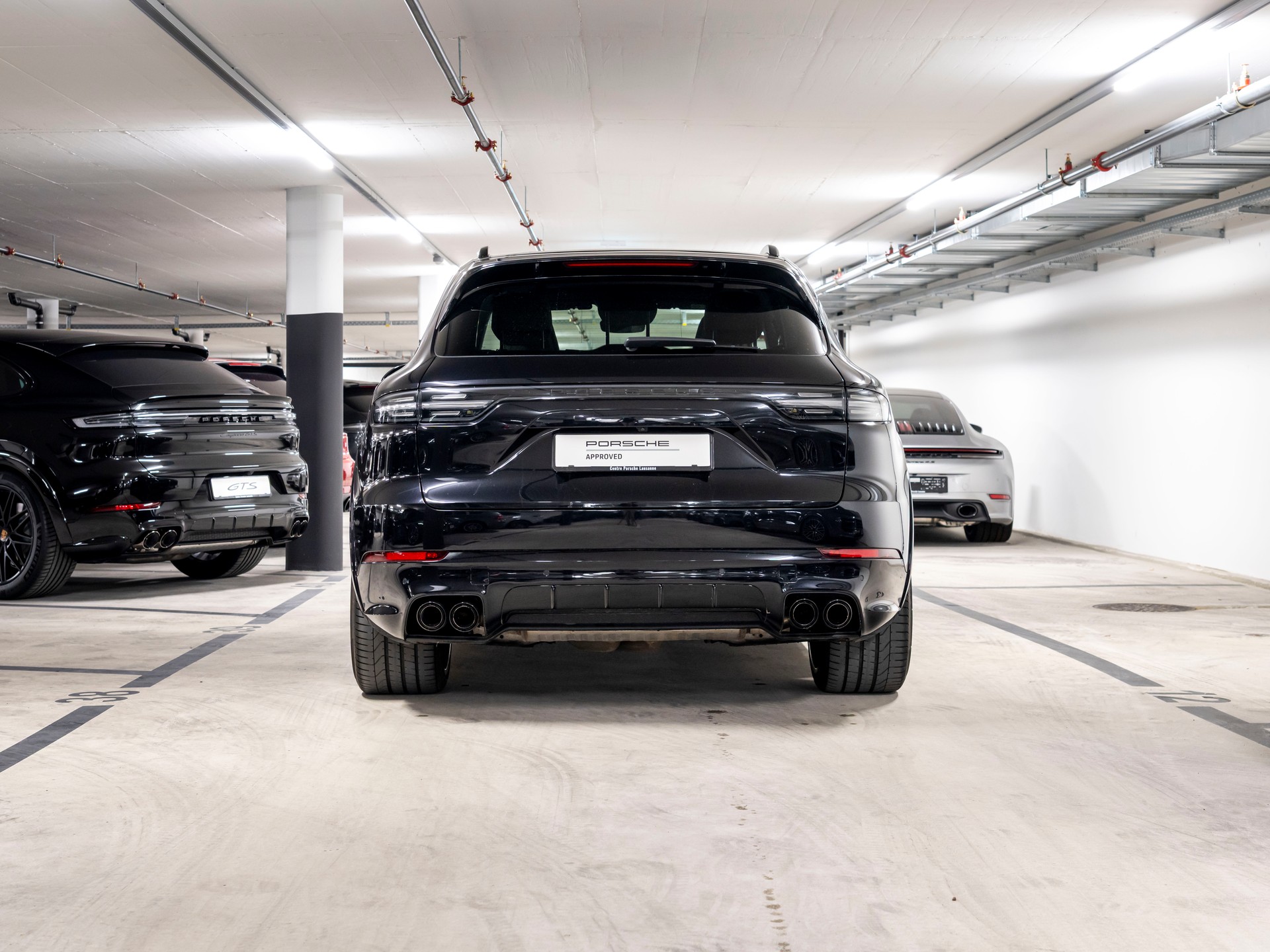 PORSCHE Cayenne E-Hybrid Platinum Edition-image-4