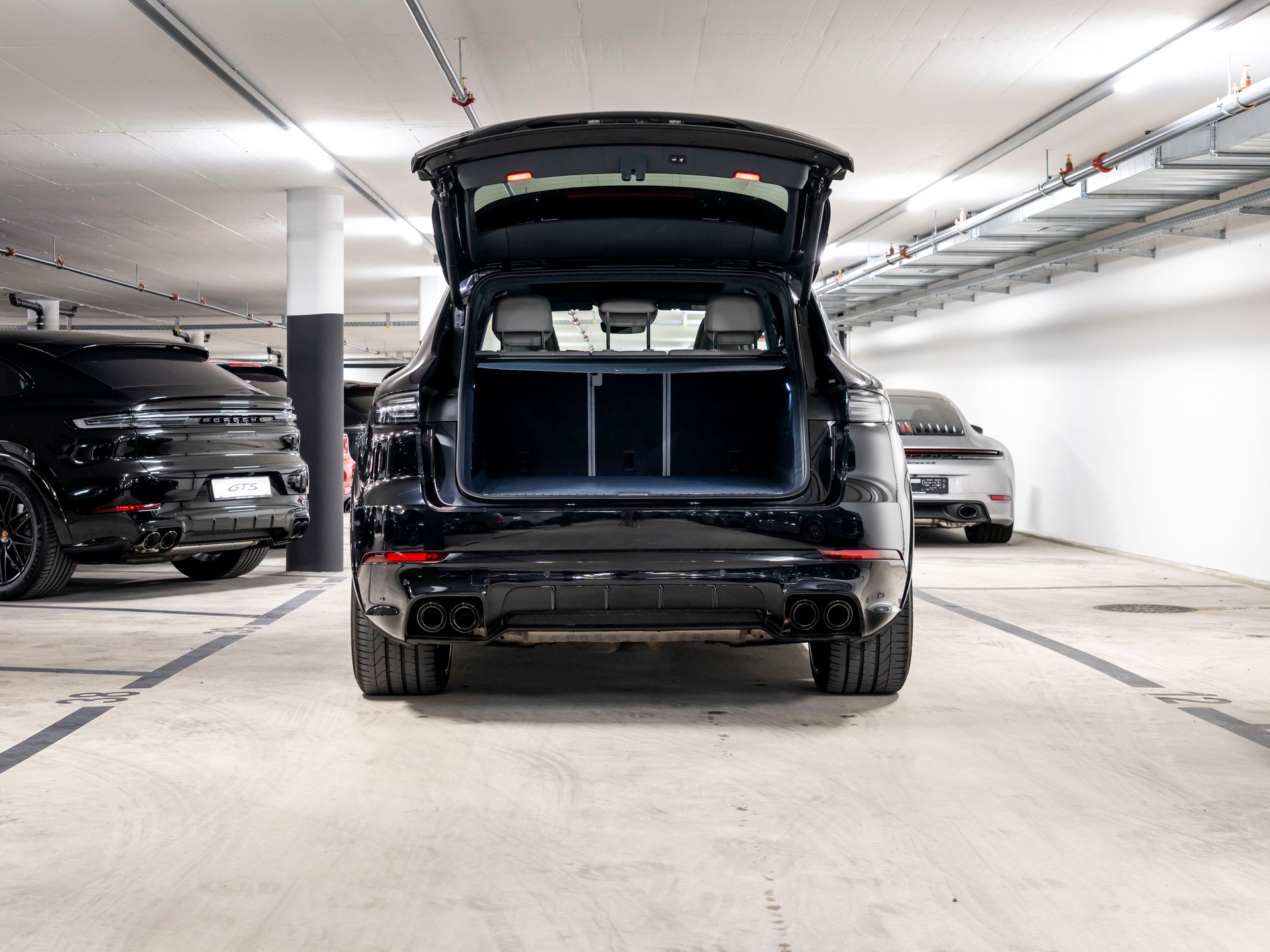PORSCHE Cayenne E-Hybrid Platinum Edition-image-5