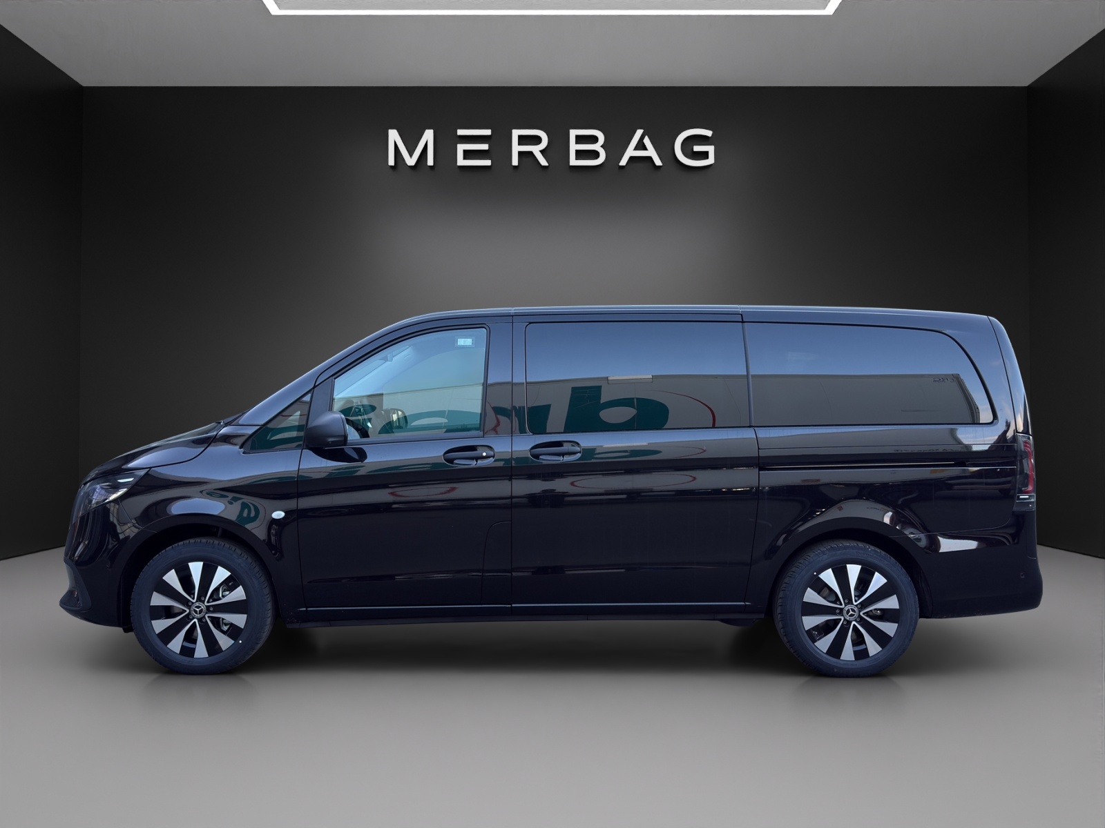 MERCEDES-BENZ Vito 119 CDI Lang Tourer 9G-Tronic 4M Select-image-4