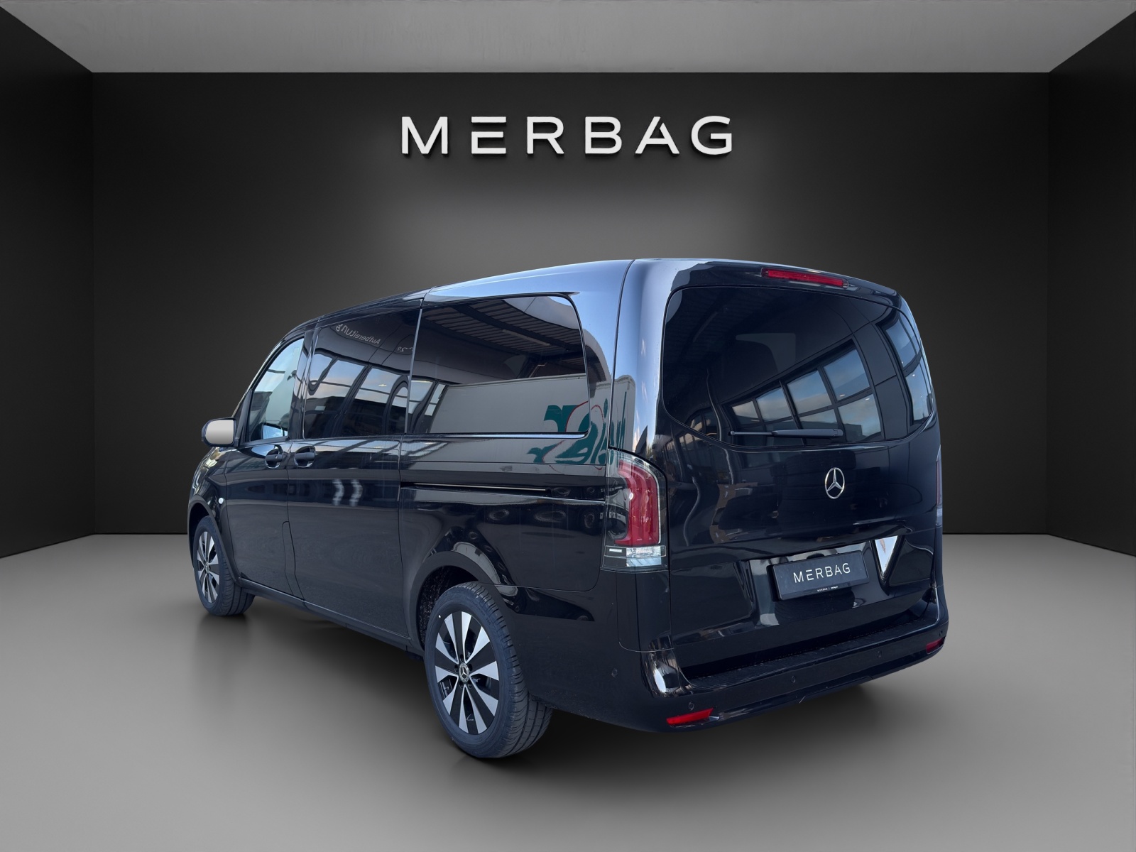 MERCEDES-BENZ Vito 119 CDI Lang Tourer 9G-Tronic 4M Select-image-3