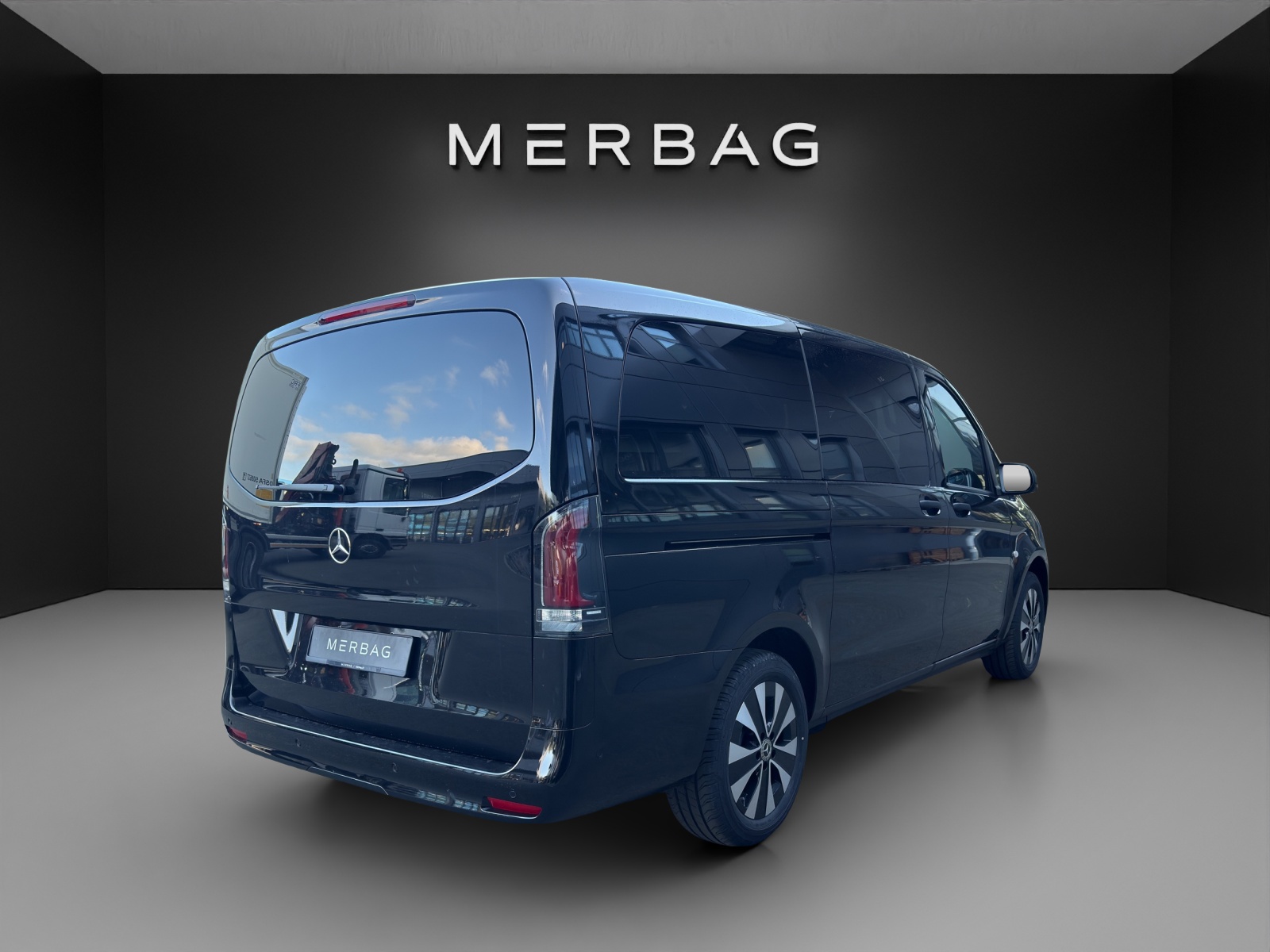 MERCEDES-BENZ Vito 119 CDI Lang Tourer 9G-Tronic 4M Select-image-1