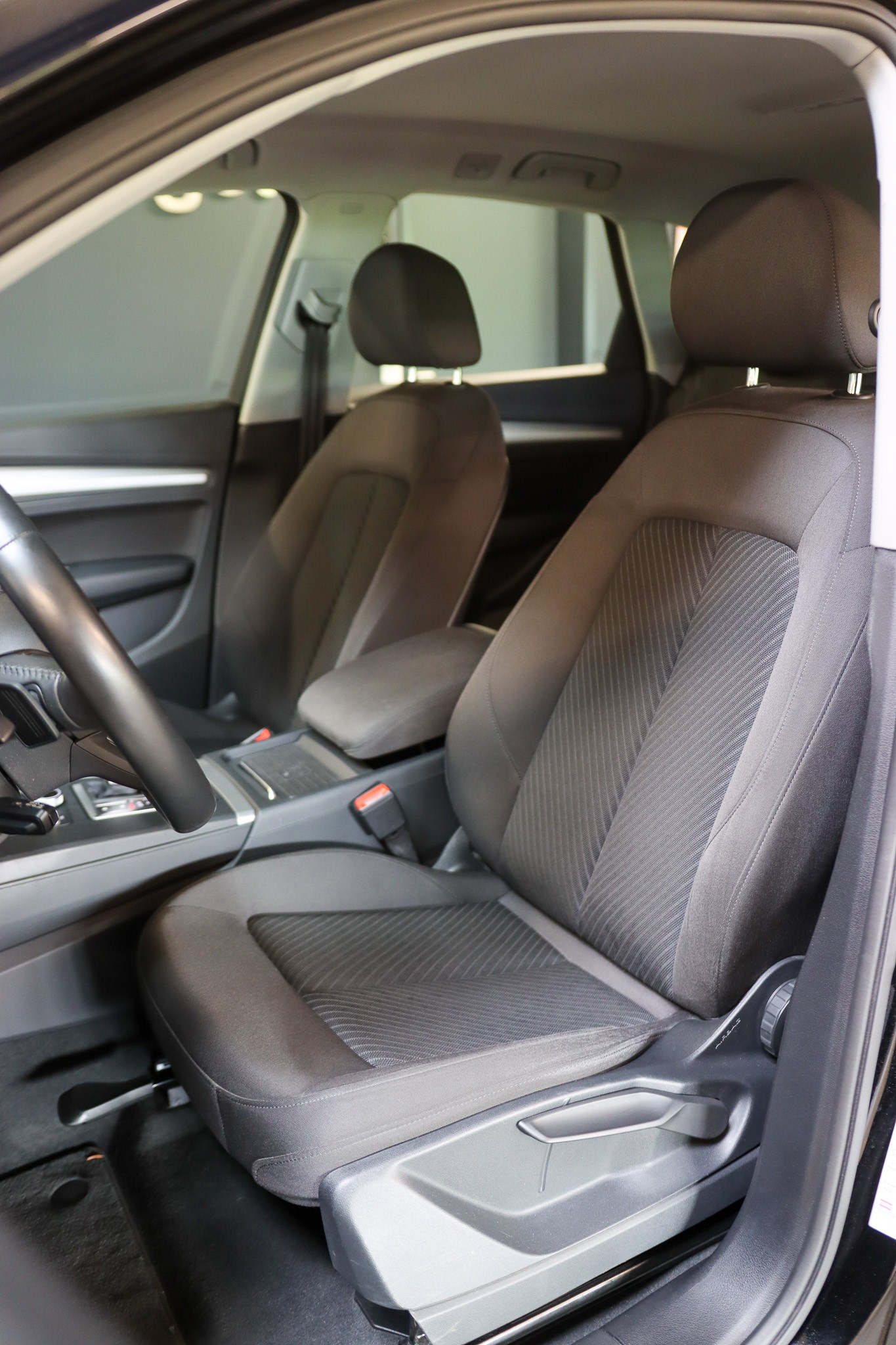 AUDI Q5 50 TFSI e quattro-image-13